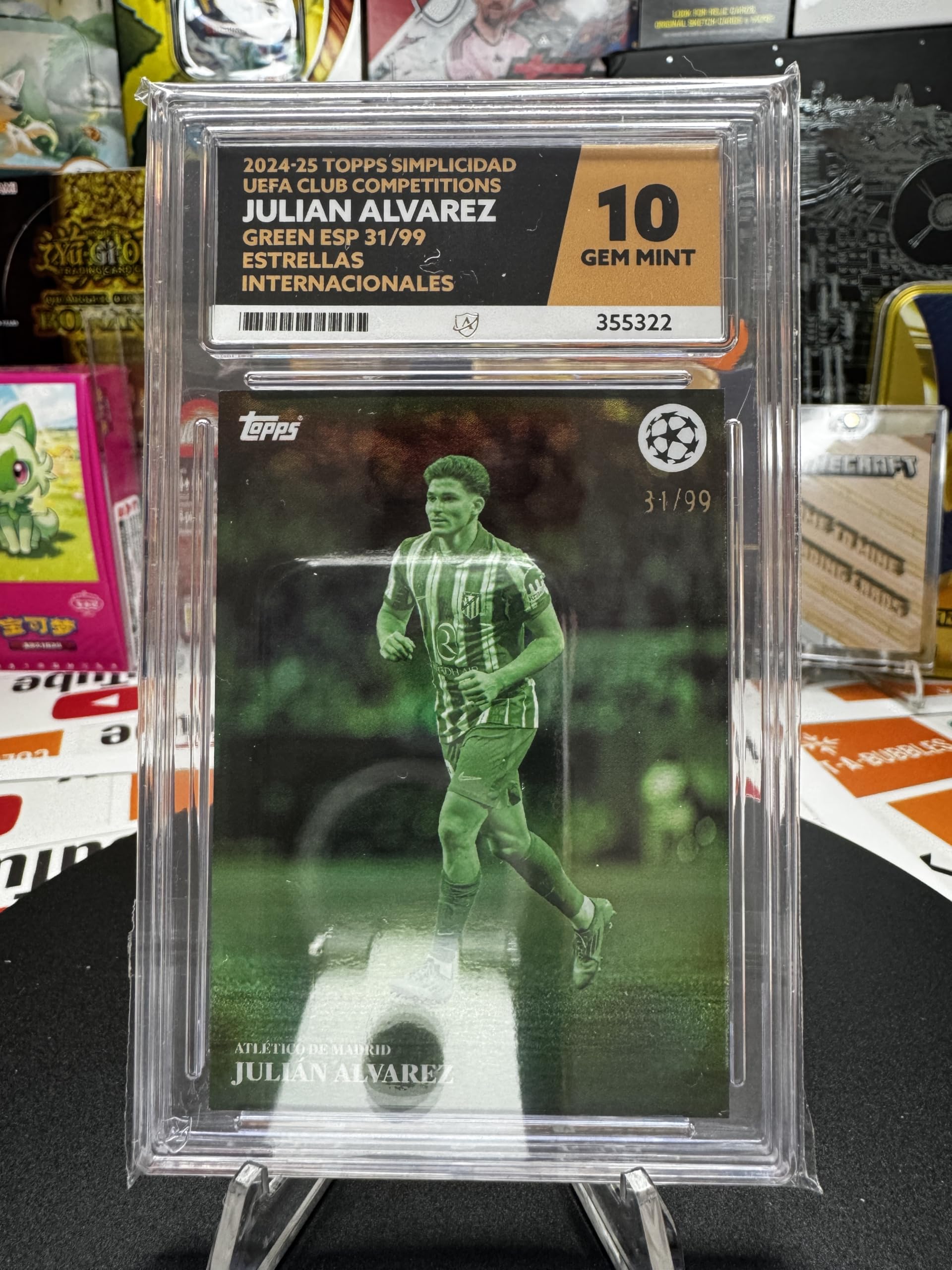 2024-25 Topps Simplicidad UEFA Competizioni per club | 2025 - Julian Alvarez - Verde /99 - Spagnolo - Estrellas Internacionales | Grado asso 10 | Numero certificato 355322