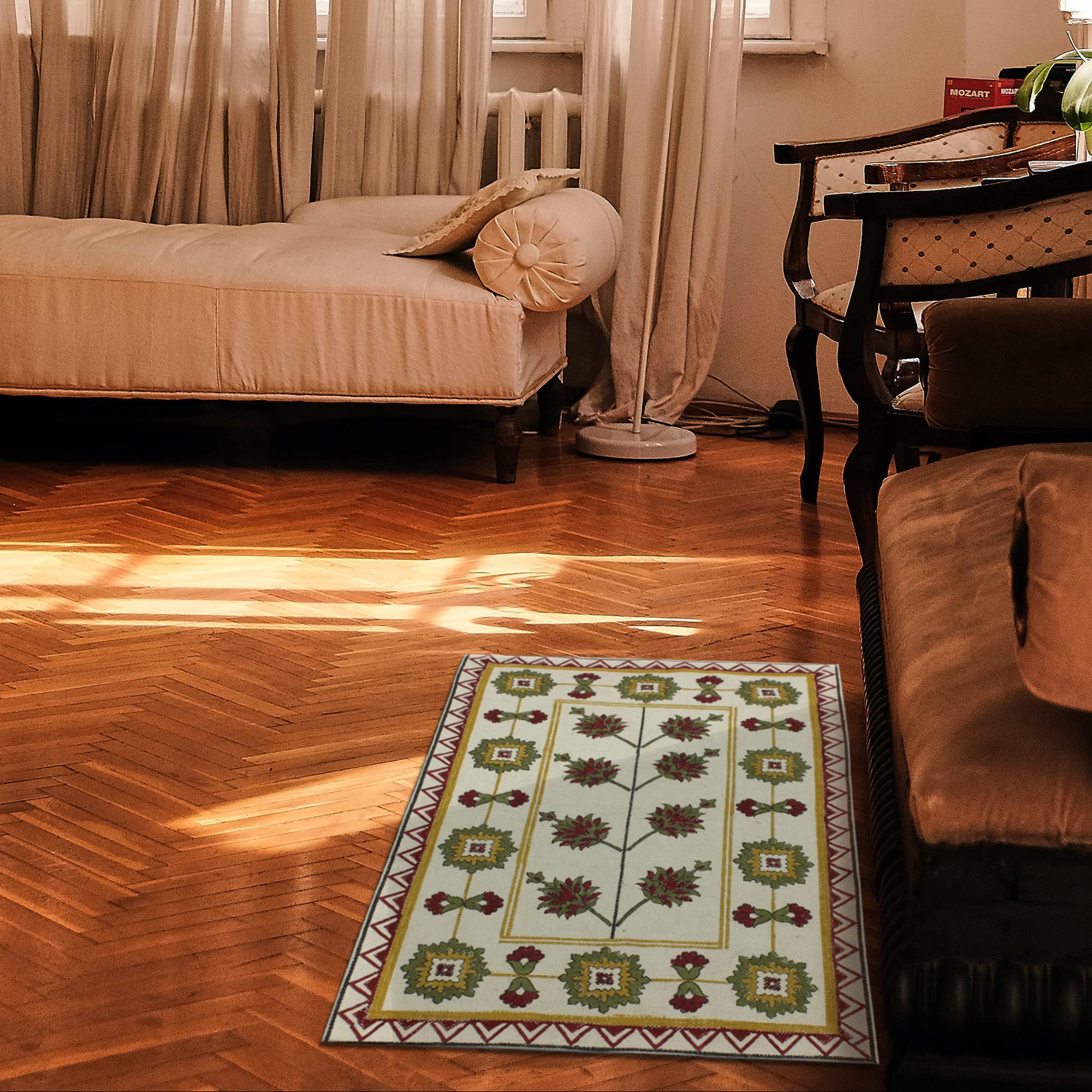 Tapis indien plat beige anti-plis pour sublimer et protéger le sol du couloir et salon