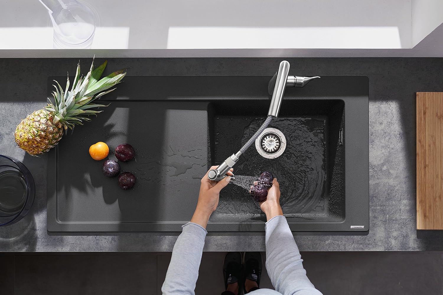 80% Off Discount hansgrohe Metris Kitchen Tap 220, Pull-Out Spray, 110°/150° Swivel Range, Chrome