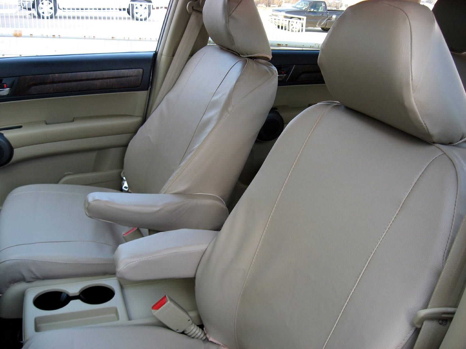 Durafit Seat Covers Made to fit 2010-2011 CRV Front/Back Exact Seat Covers in Beige Leatherette.