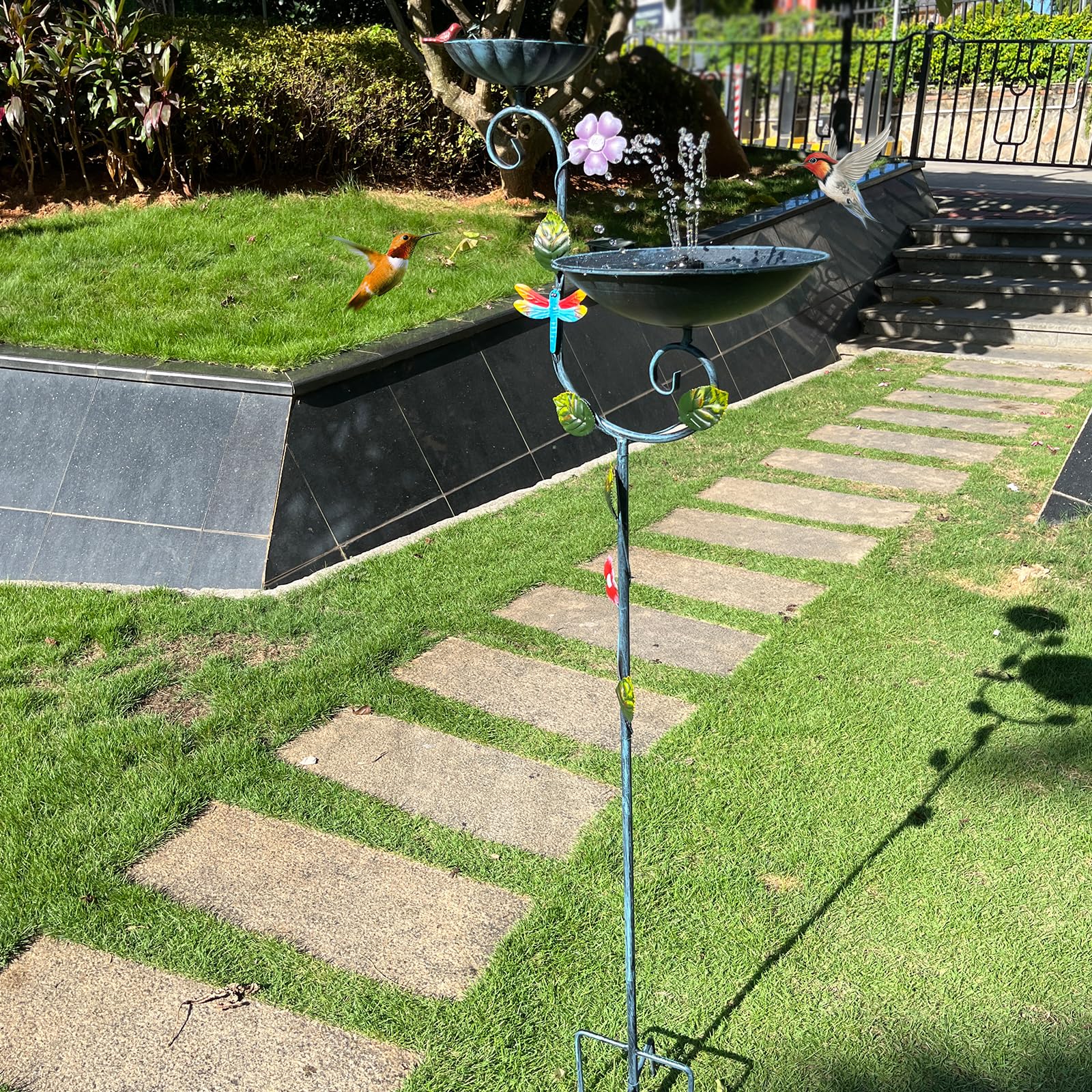 Vogeltränken, 147,3 cm hoch, Vogeltränke und Futterspieß, stehende Vogeltränke für den Außenbereich, dekorative Vogeltränke und Futterspender, Kombination für den Garten, 2-in-1-Vogeltränke