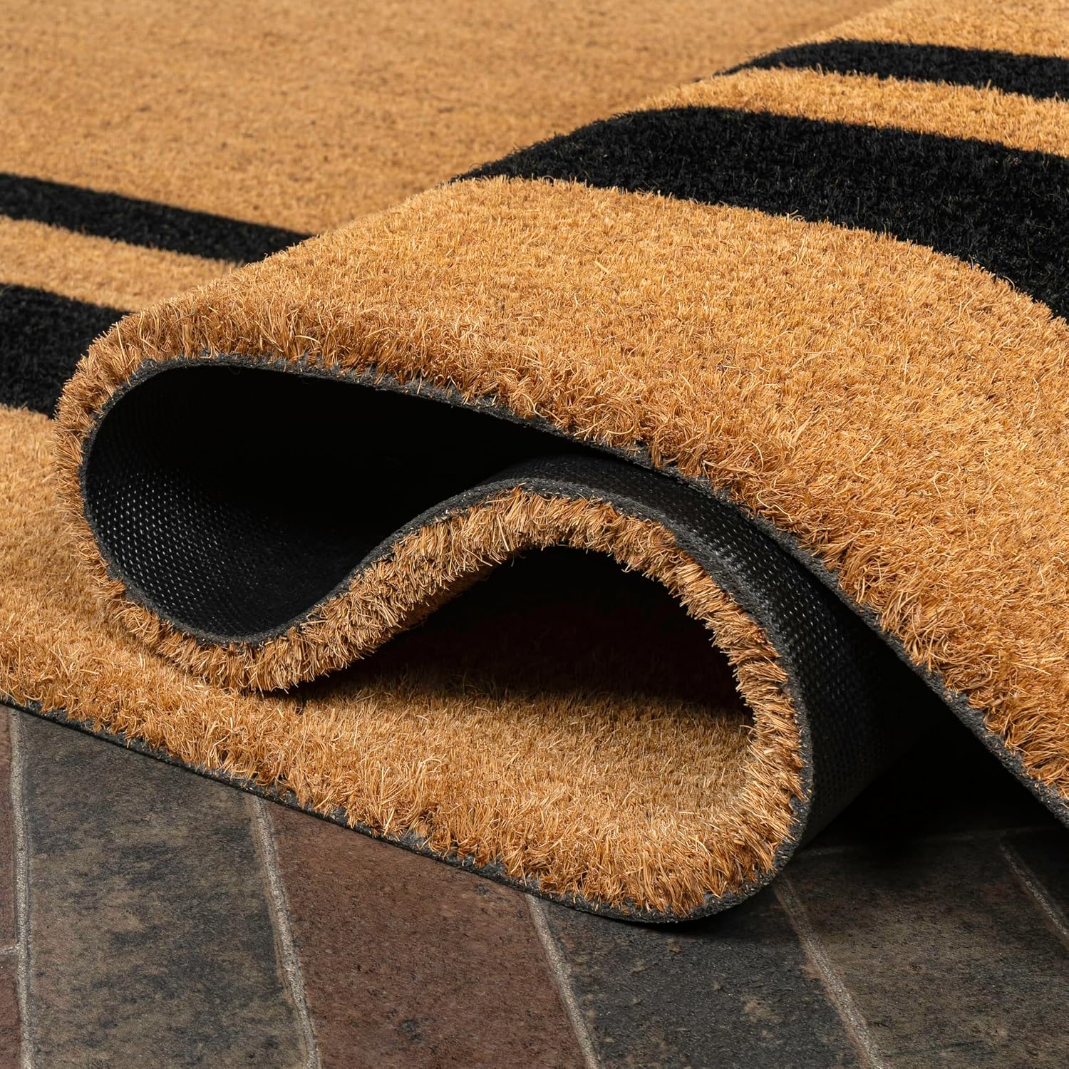 JONATHAN Y Natural Coir Indoor/Outdoor Mat 17" X 30" Natural/Black Border, Peater Classic Casual Commerical Doormat Ideal for Door Entrance, Patio, Porch, Backyard, Garages, Easy to Clean NRF107A-1730