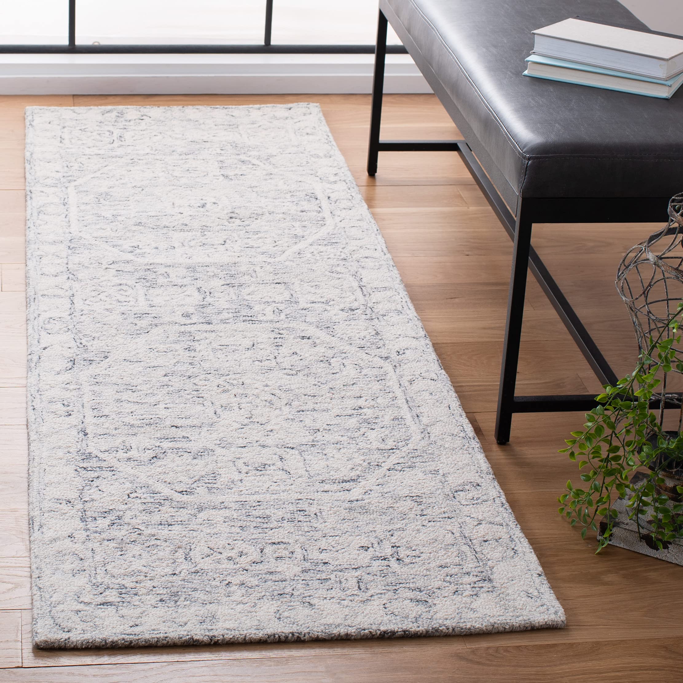 SAFAVIEH Micro-Loop Collection 2'3