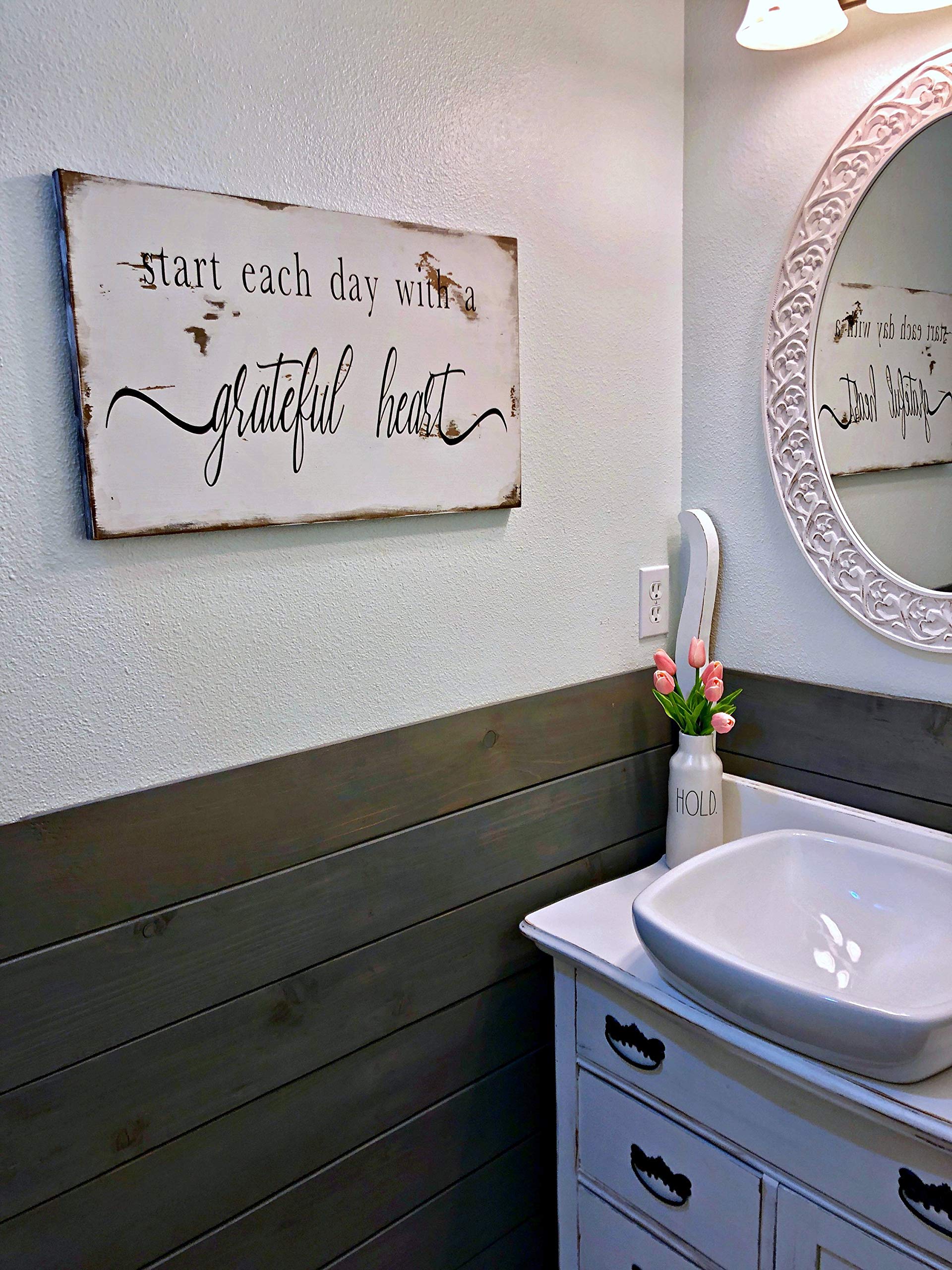 Start Each Day with A Grateful Heart Sign Farmhouse Sign Fixer Upper Style Sign for Home Living Room Sign