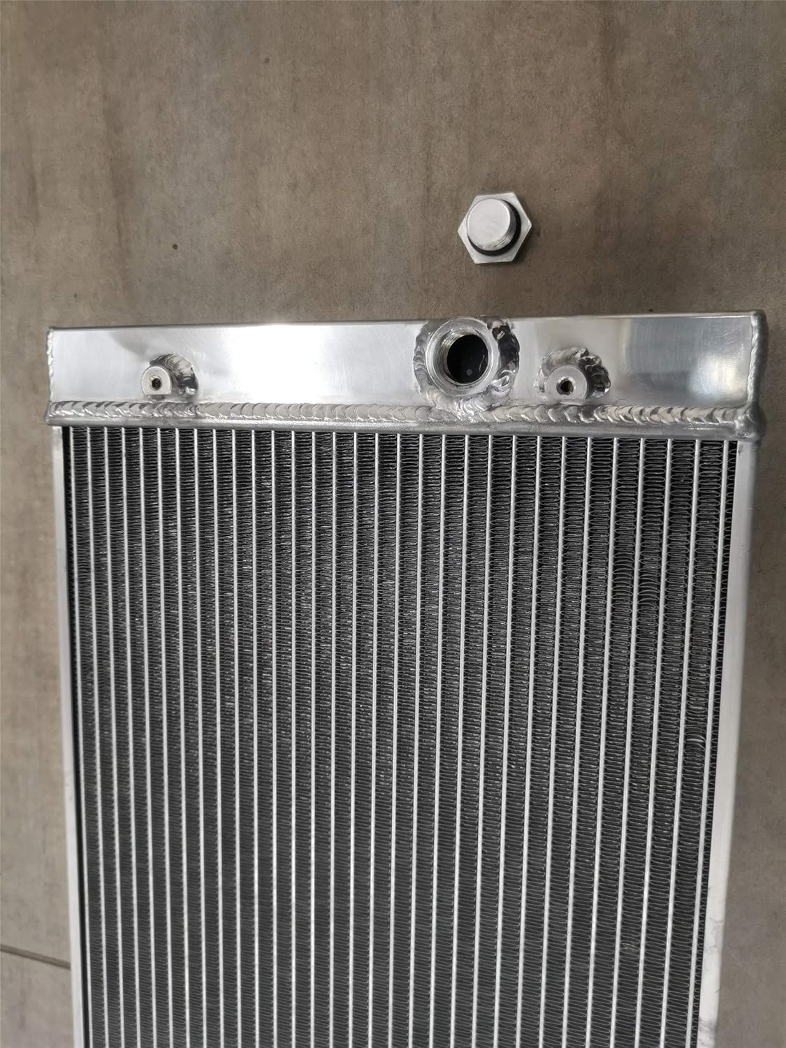 2ROW Aluminum Radiator For Volkswagen Golf Mk3 1.8/2.0L MT 93 94 95 96 97 98 99 1993 1994 1995 1996 1997 1998 1999 MANUAL Aftermarket Compatible Replacement