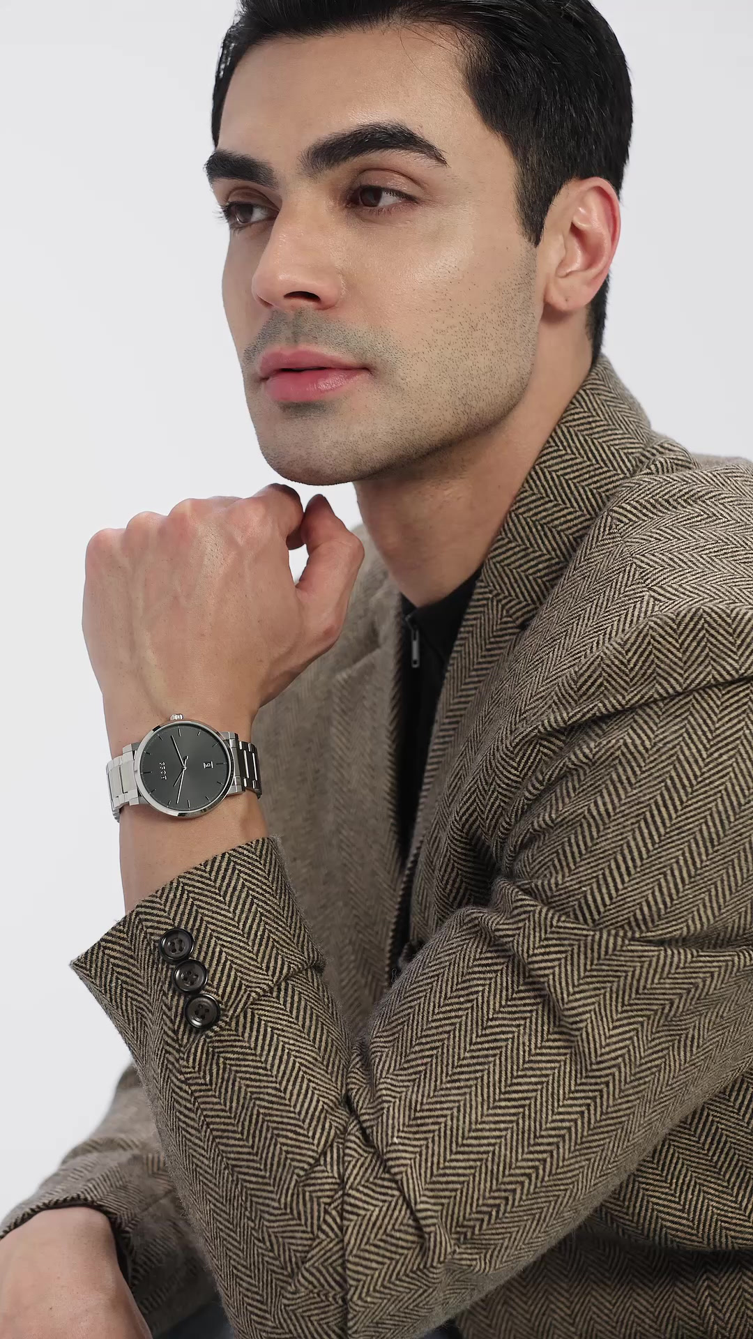 s*o様 新品同様HUGO BOSSヒューゴボス 春夏秋高級★定価18万　44( Hugo Boss Stainless Steel Confidence Analog Black Dial Men's Watch