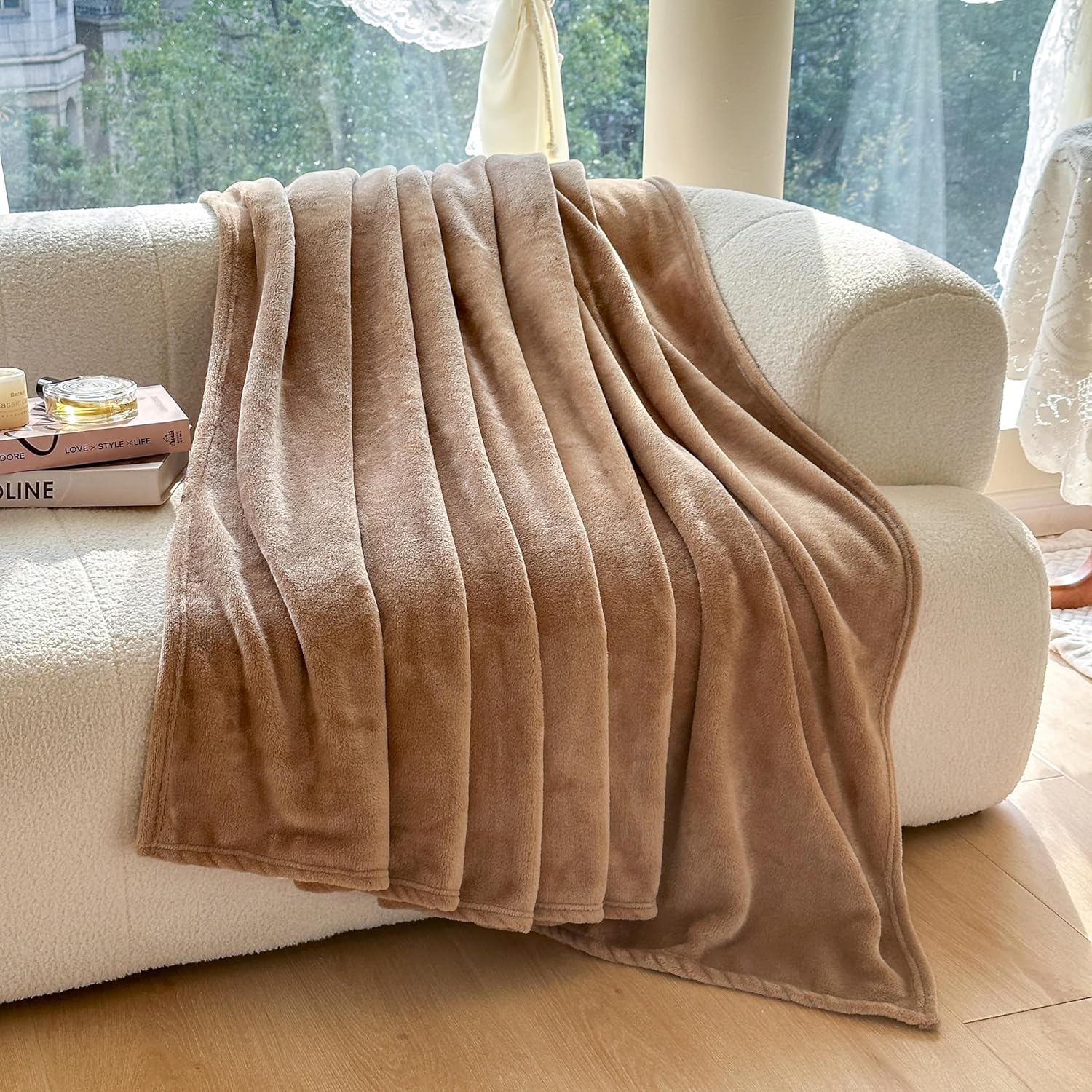 Bucephalus 90"×90" Fleece Bed Blanket, Queen Size Fuzzy Super Soft Comfy and Cozy Luxury Flannel Blanket for Couch,Sofa,Bed, 300GSM Throw Blanket, Black