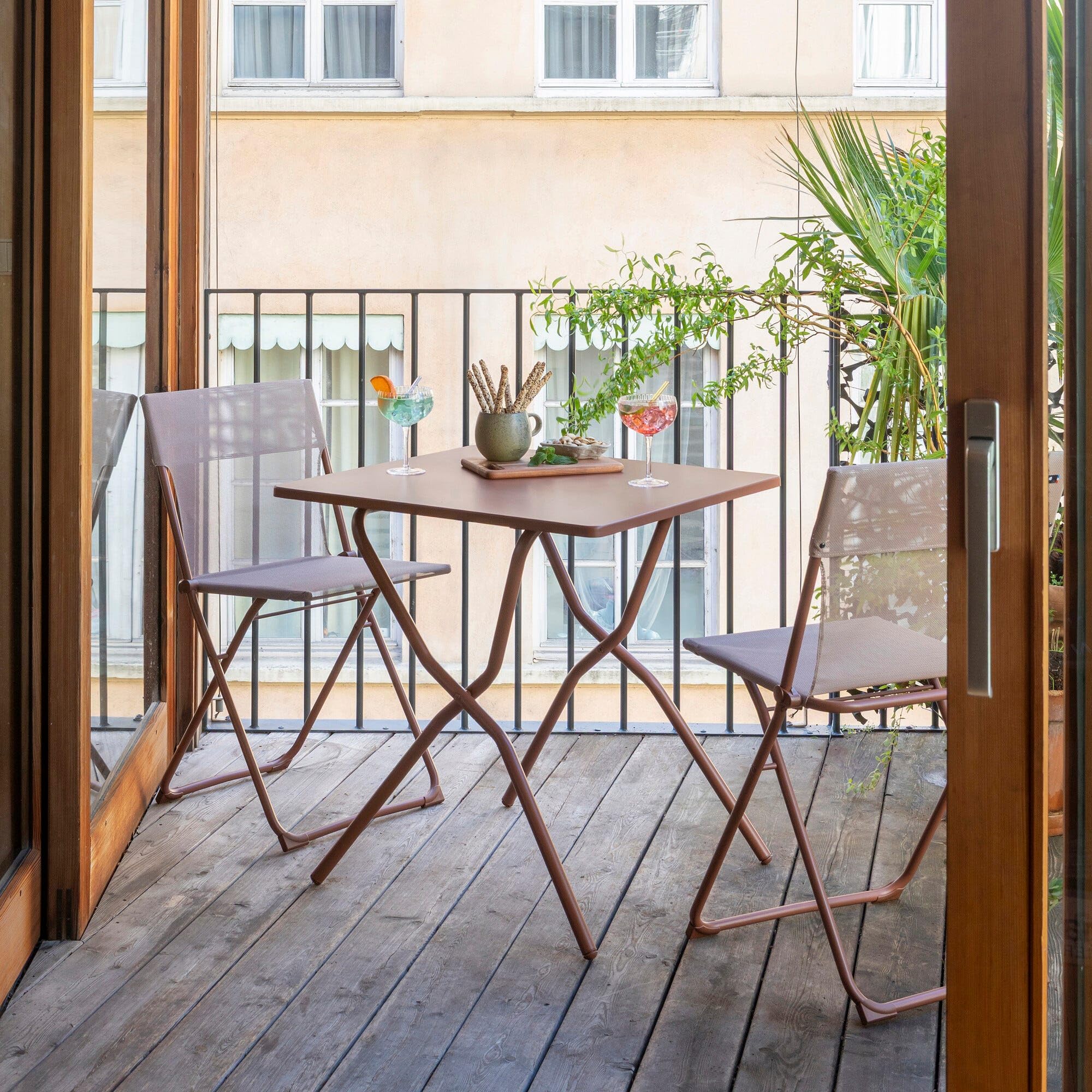 Lafuma - Chaise Pliante Ultra-compacte | Fabriqué en FRANCE - Garantie 5 ans - Orange - Chaise assortie aux tables BALCONY pour un ensemble harmonieux