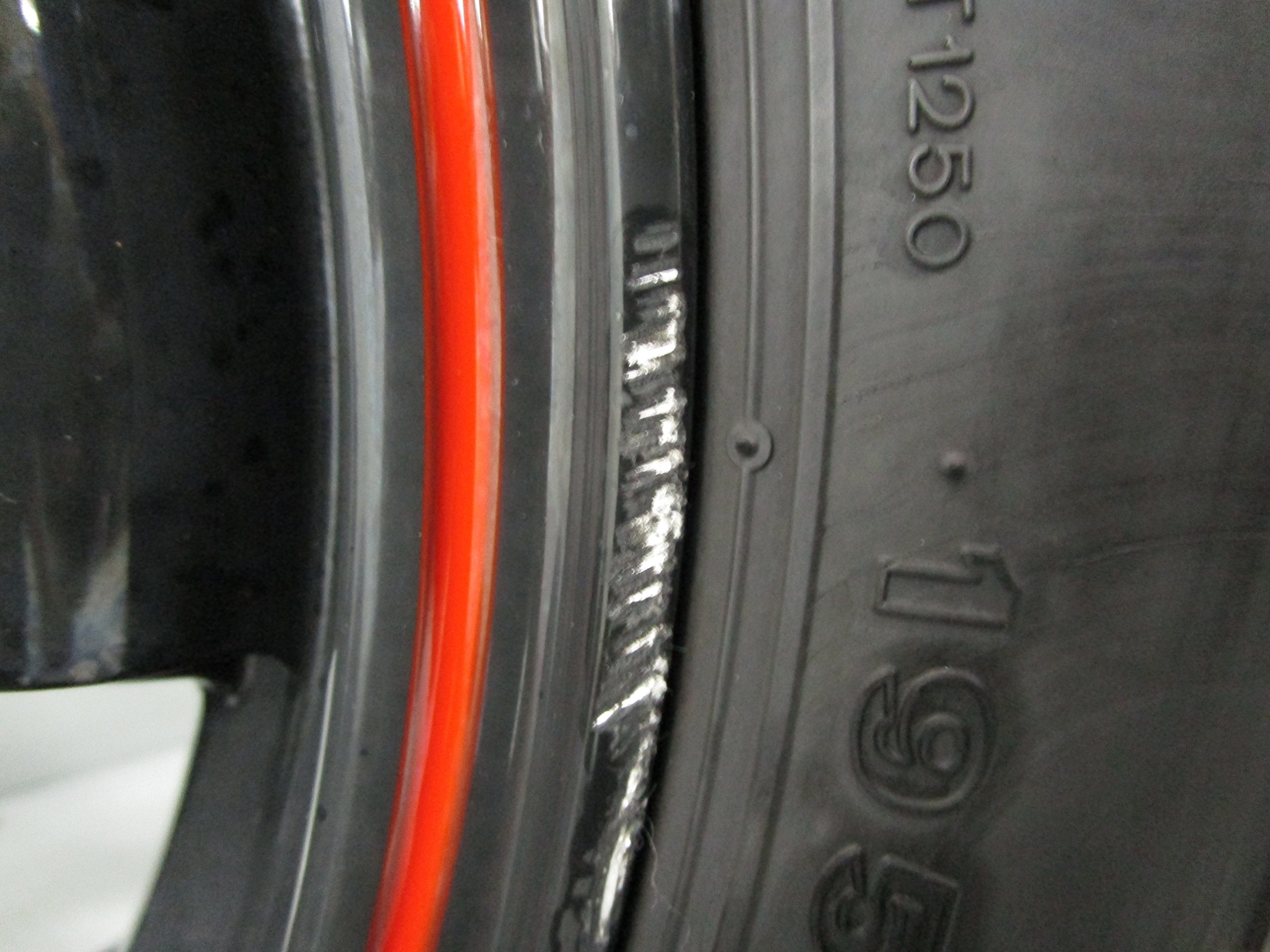 Amazon | 15インチブリヂストン195/70R15 106/104L PCD:139.7 6J+25 