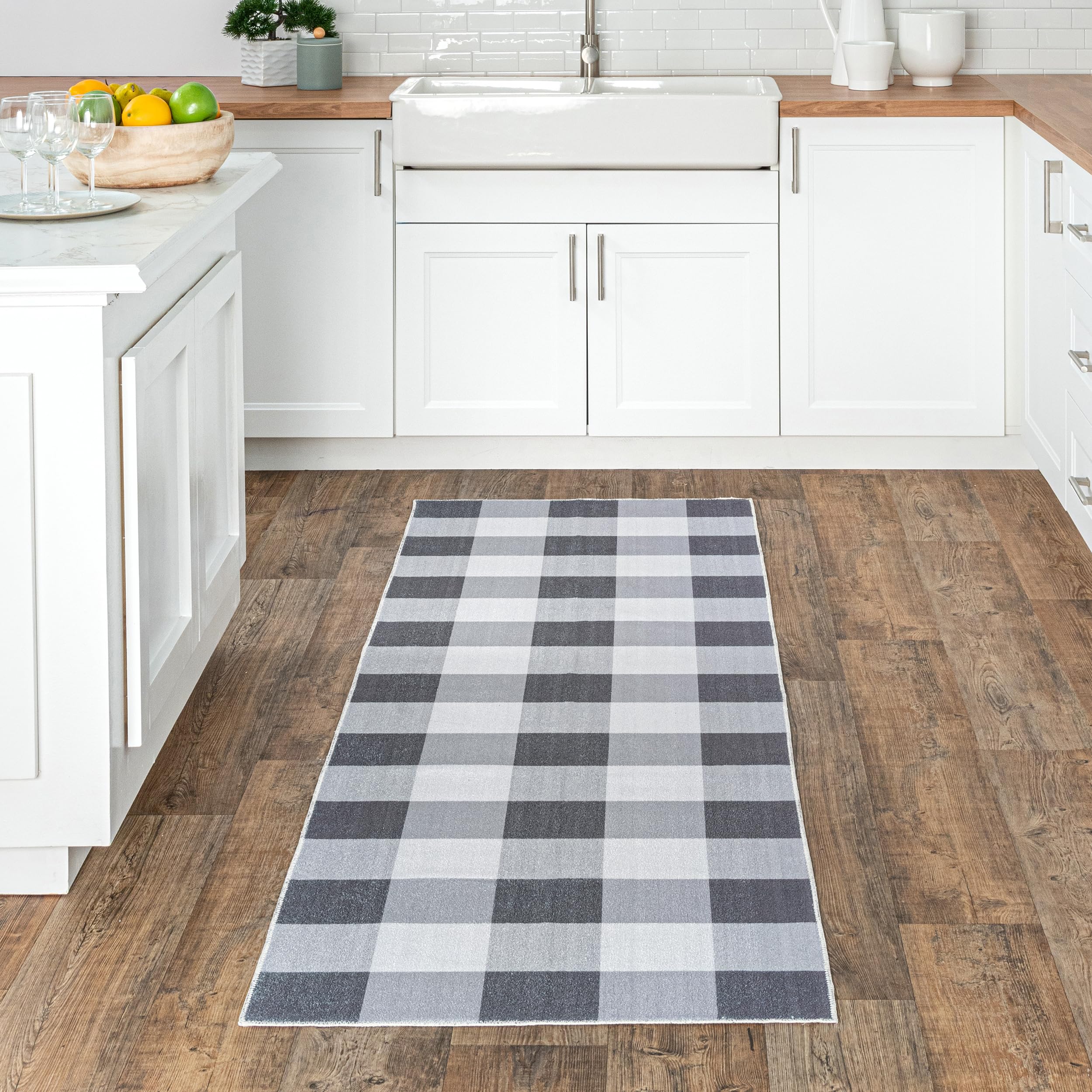 Tapis de couloir lavable nuLOOM Lucy fini les taches dans l'entrée