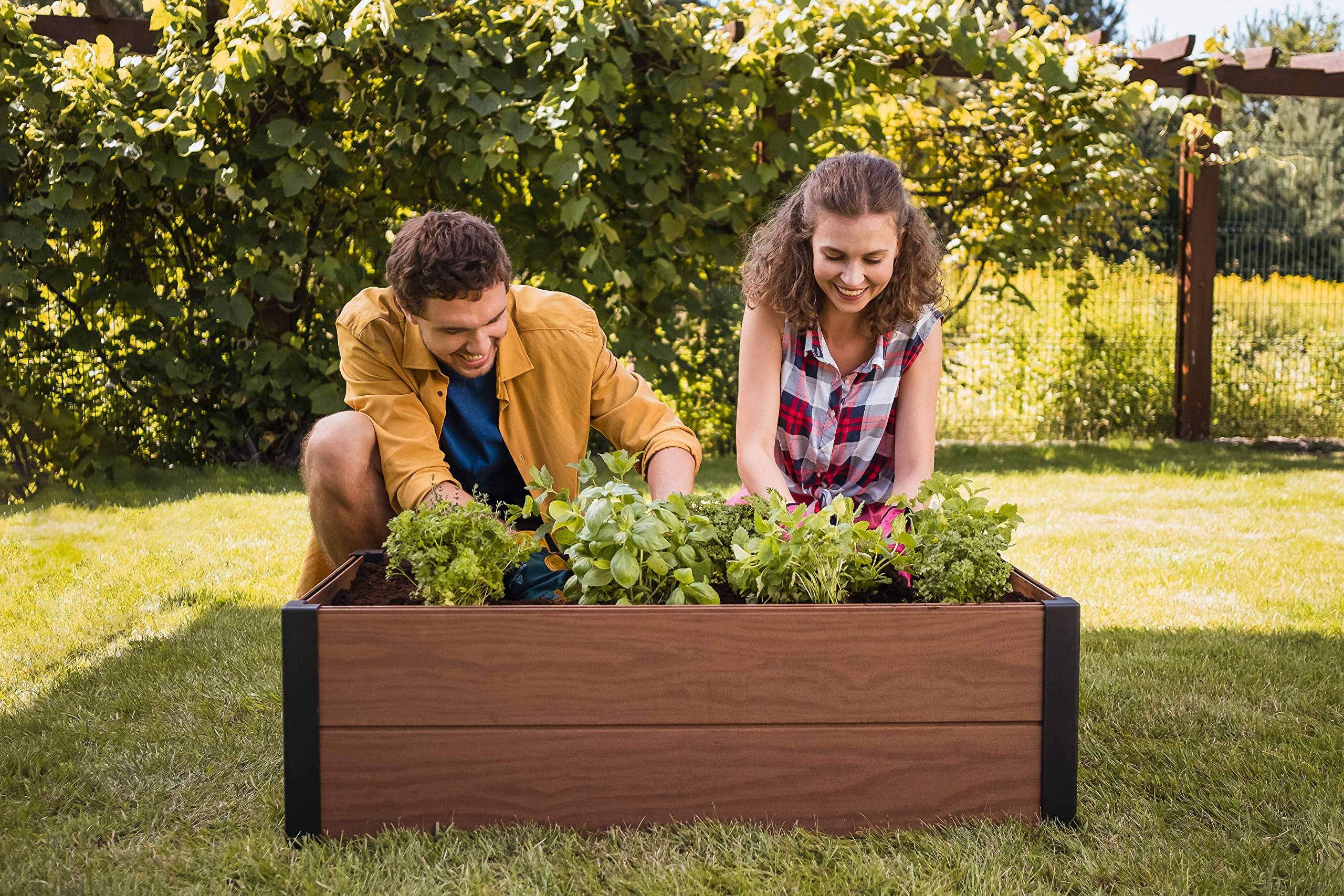 Keter Maple Hochbeet braun, Kunststoff mit Holzstruktur, Maße: 106x106x32cm, quadratisch, wetterfest, robust, auch als Kräuter-oder Blumenbeet verwendbar, Kapazität 332l
