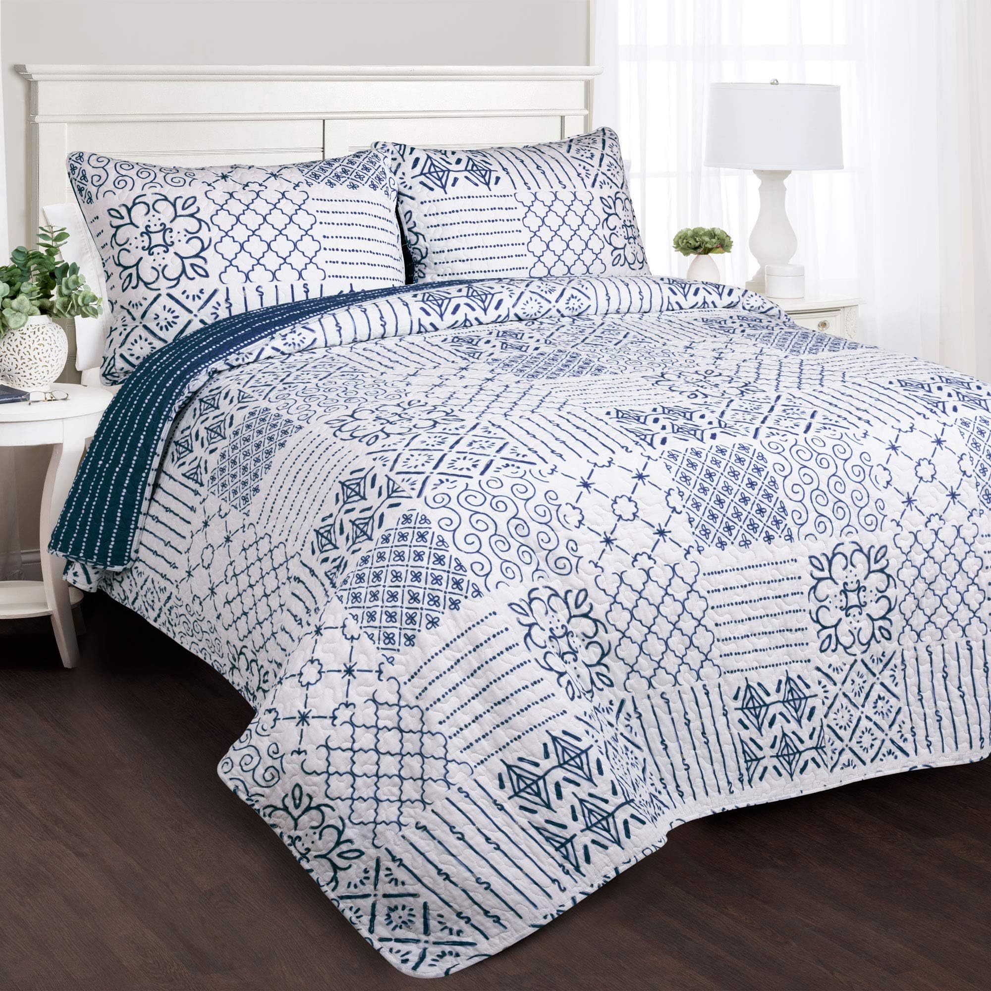 Monique 3 Piece Reversible Print Pattern Blue Quilt Set - Full Queen