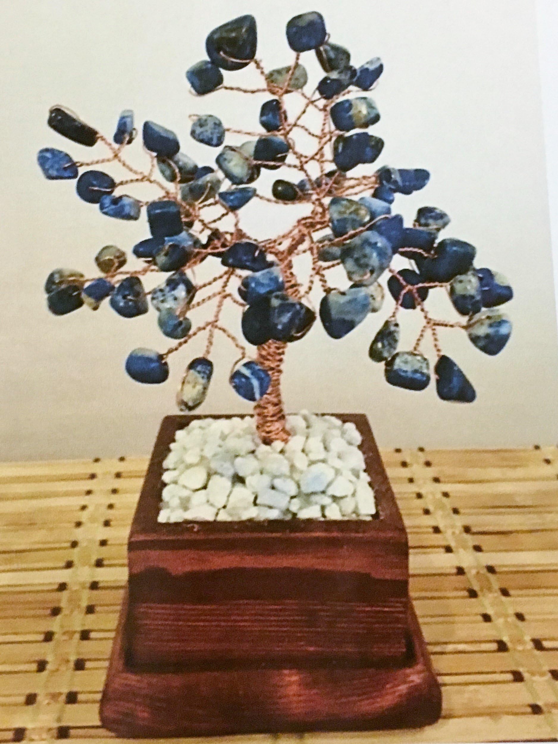 Crystal Gemstone Bonsai Tree of Life,Handmade Healing Crystals,Lapis Lazuli Gemstone Tree, Feng Shui Wire Tree Sculpture,Stone Tree, Home Decor