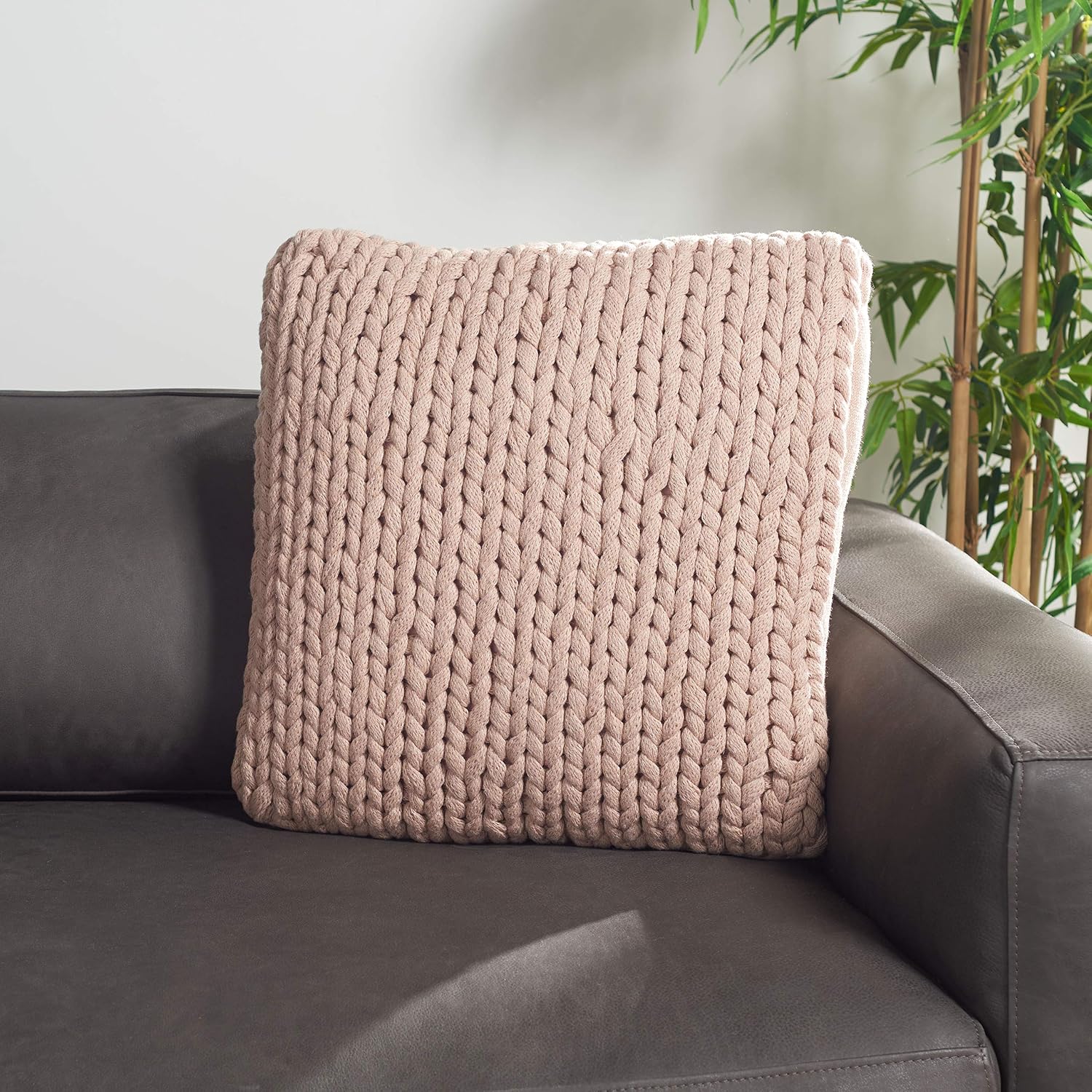 SAFAVIEH Home Collection Adalina Pink 20 x 20-inch Decorative Throw Pillow, 20" x 20"