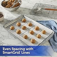 Vista 4 de Reynolds Kitchens, hojas para hornear galletas, papel vegetal precortado, 25 hojas (paquete de 4), 100 hojas en total