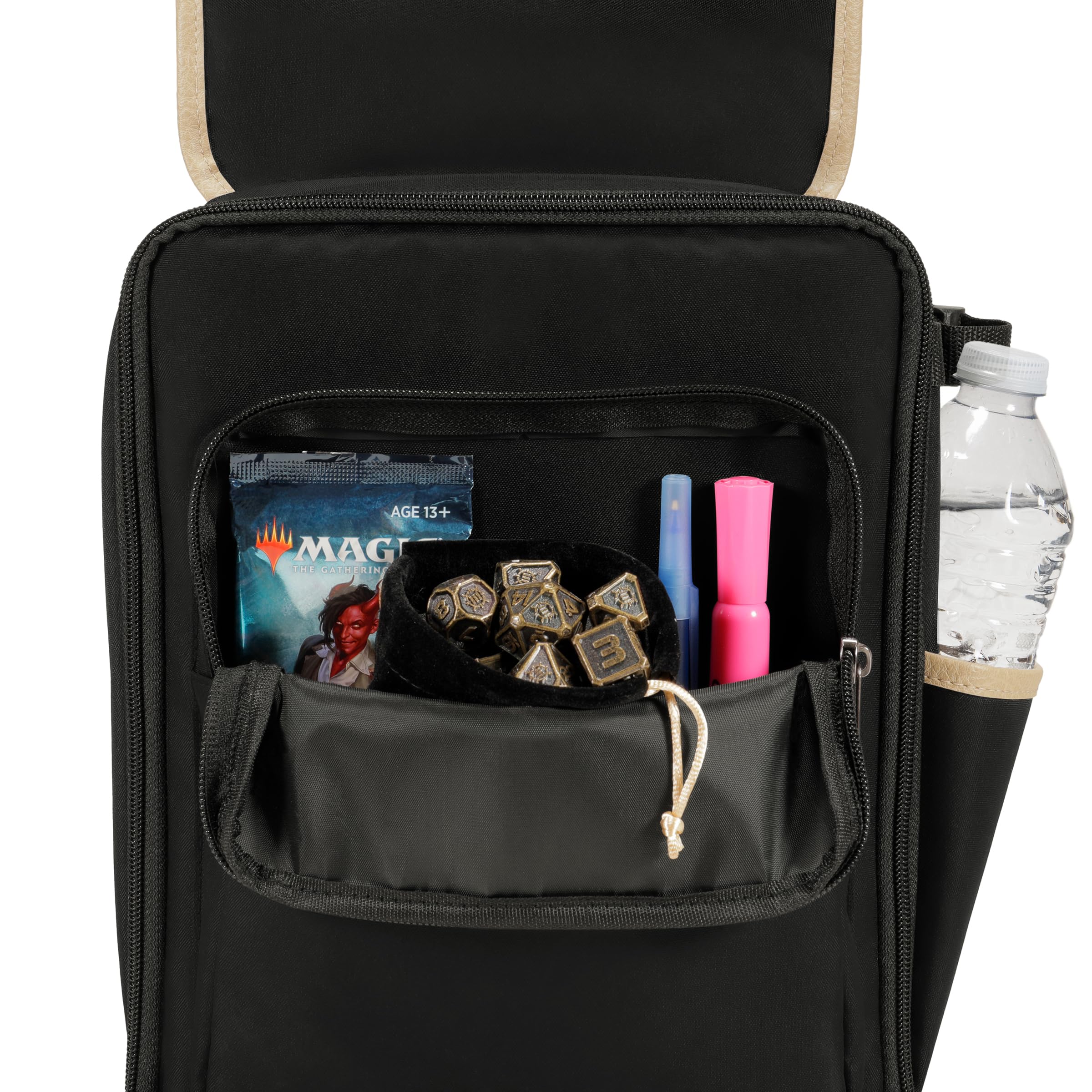 ENHANCE Designer Edition Kompakter MTG-Rucksack mit anpassbarem Innenraum für Magic: The Gathering, Lorcana & mehr - Zubehörfach für Würfelbeutel, Boosterpacks, Tag Tracker, Playmat-Fach (Schwarz)