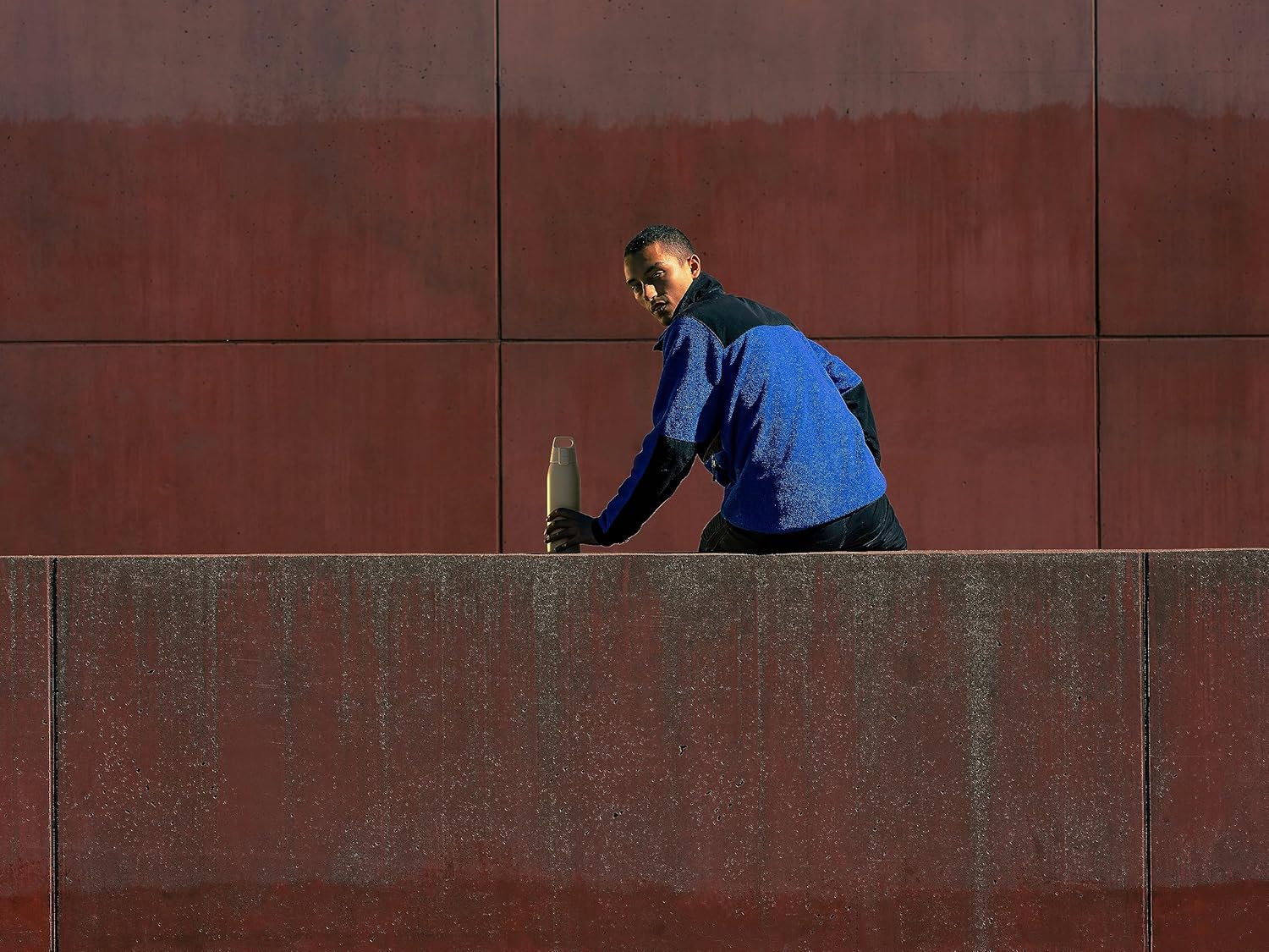 SIGG - Shield Therm- Stainless Steel Insulated Water Bottle - Carbonated Drinks, Leakproof, BPA Free, Recycled, 25, 34Oz - Image 7