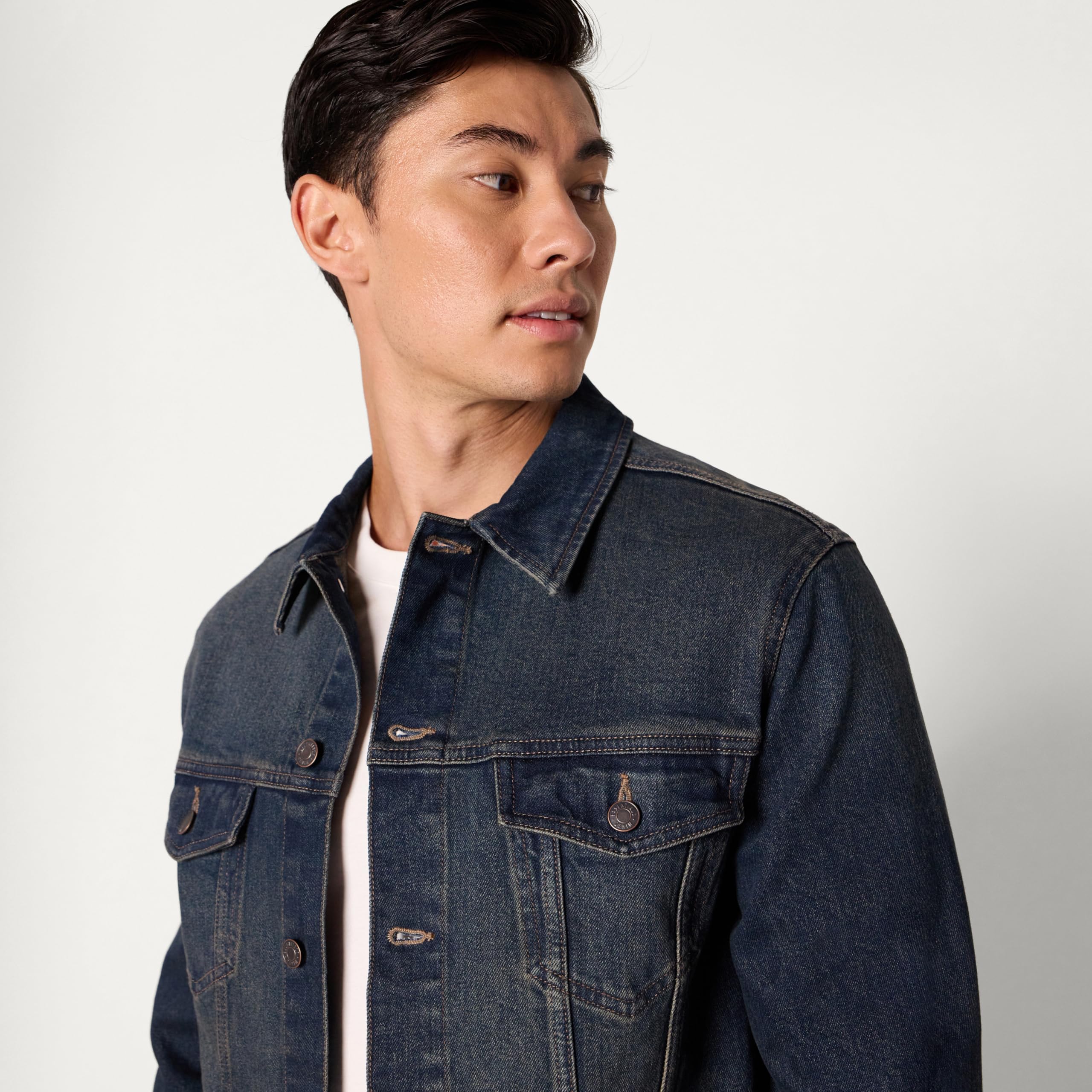 Amazon Essentials Uomo Giacca in Denim a Bassa Elasticità con vestibilità Regolare