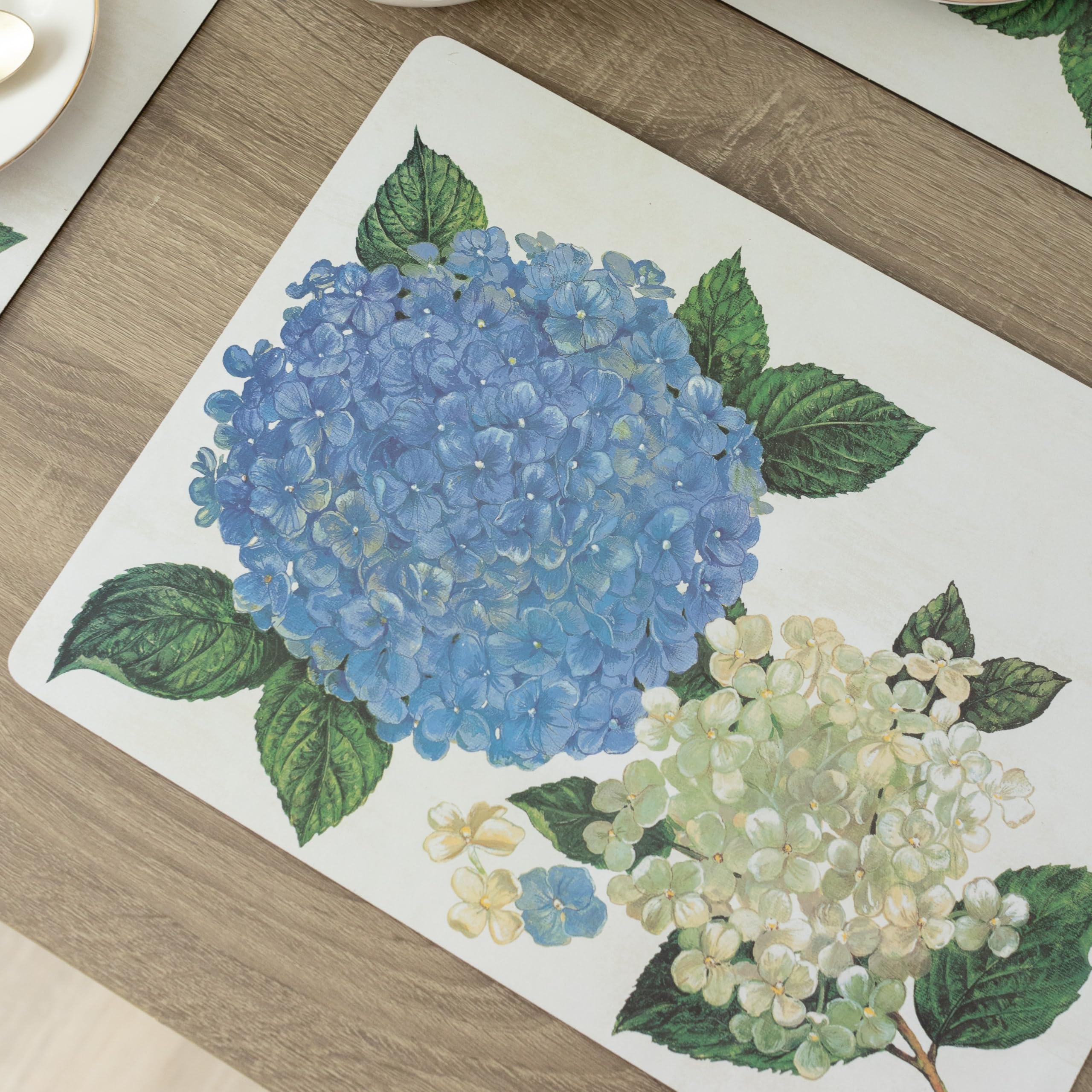 Benson Mills Lot de 4 Sets de Table en liège épais, faciles à Nettoyer, pour Table de Cuisine et de Salle à Manger (rectangulaires, 30,5 x 40,6 cm, Motif Hortensia)