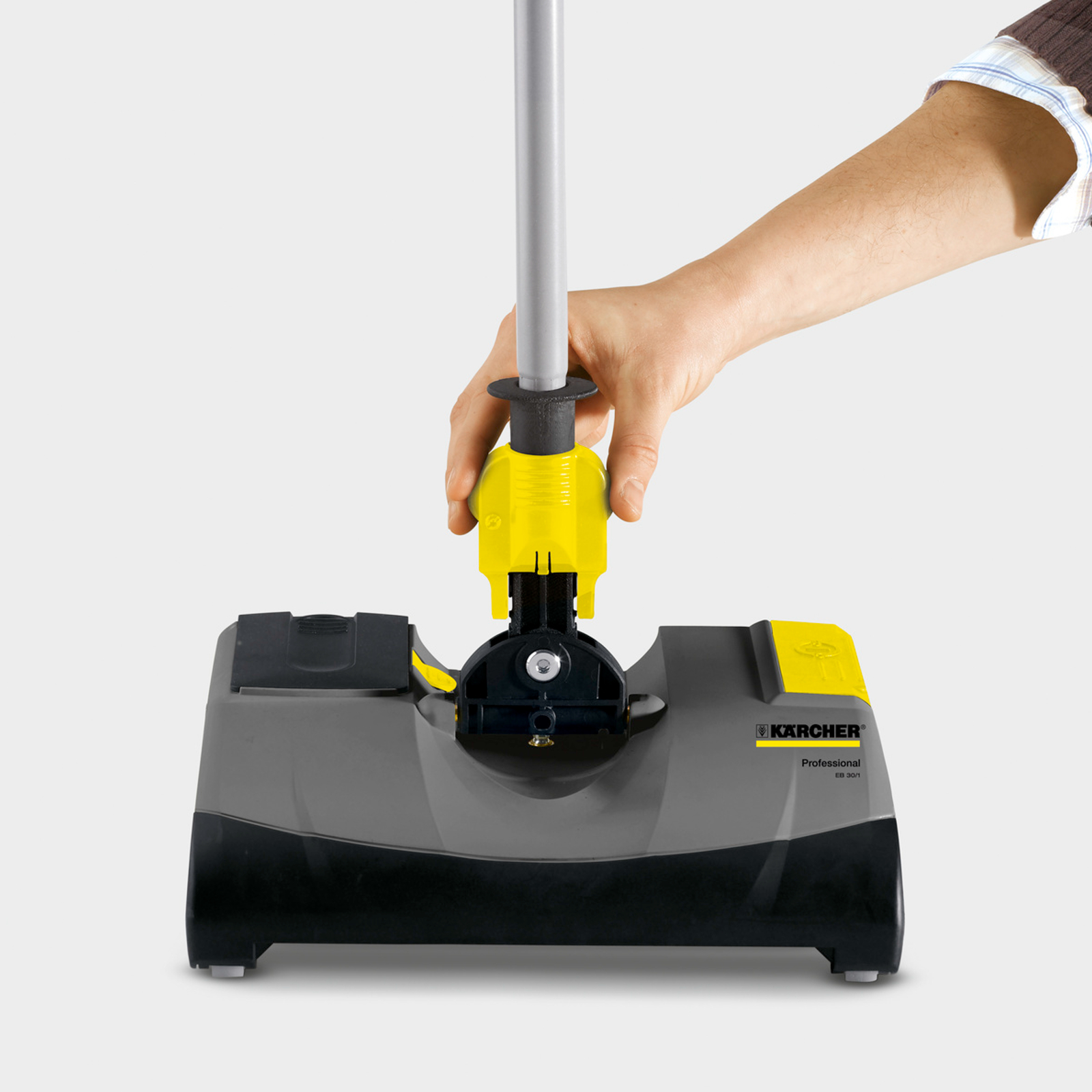 KÄRCHER EB 30/1 コードレススイーパー Amazon.com: Kärcher EB 30/1 Commercial Electric Broom, Cordless