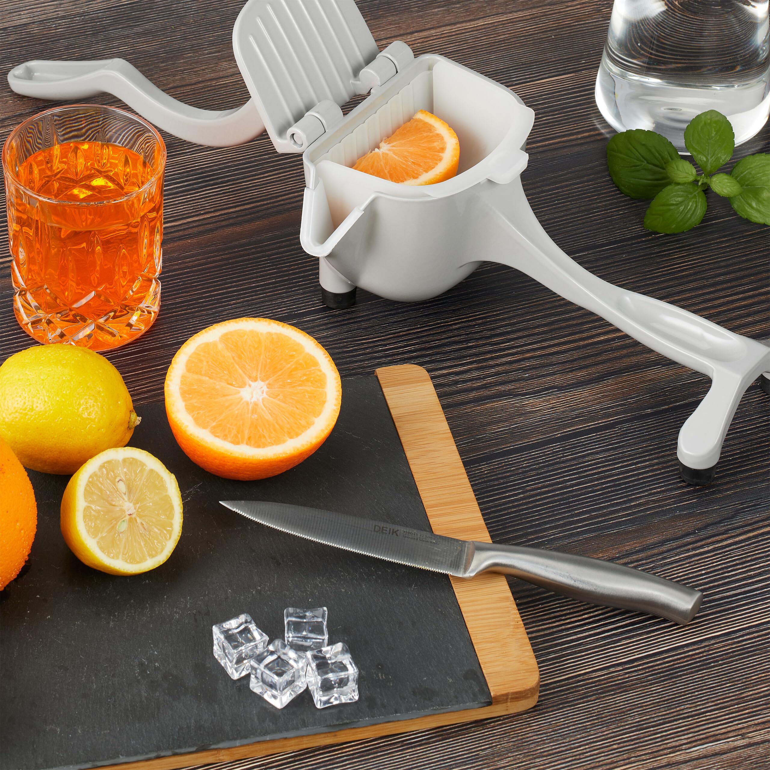 Relaxdays Ręczna wyciskarka do cytrusów, z sitkiem, pojemnikiem na ścinki, dzióbek, ręczna wyciskarka do cytryn i limonek, aluminium, szara