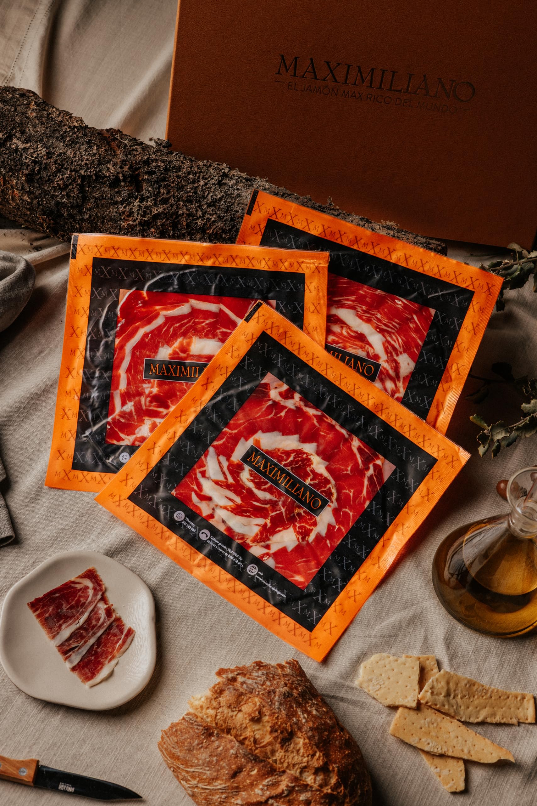 Maximiliano Jabugo - Jamón Bellota - Jamón 100% Ibérico - 24 Estuches 80 gr + 2 Estuches Taquitos 100 gr - Cortado a Mano - Exclusivo, Auténtico - Curación 36 Meses - Crianza en Libertad - Brida Negra