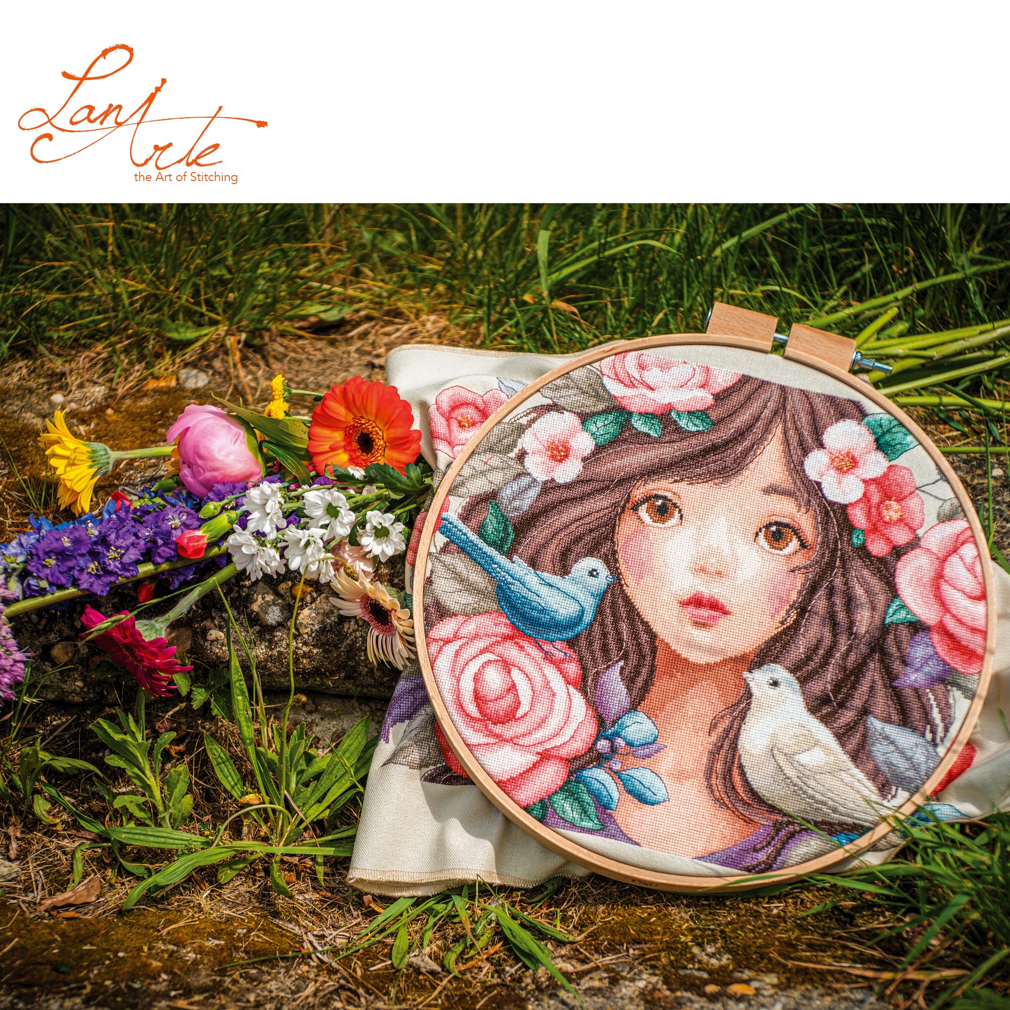 Lanarte Kreuzstich Stickpackungen Gezählter Kreuzstichbilder Set SIE TAUCHTE IN ROSEN Wanddekoration Handarbeit Set für Erwachsene 43 x 29 cm DIY Deko Bastelset Handwerker Kreative Geschenkset