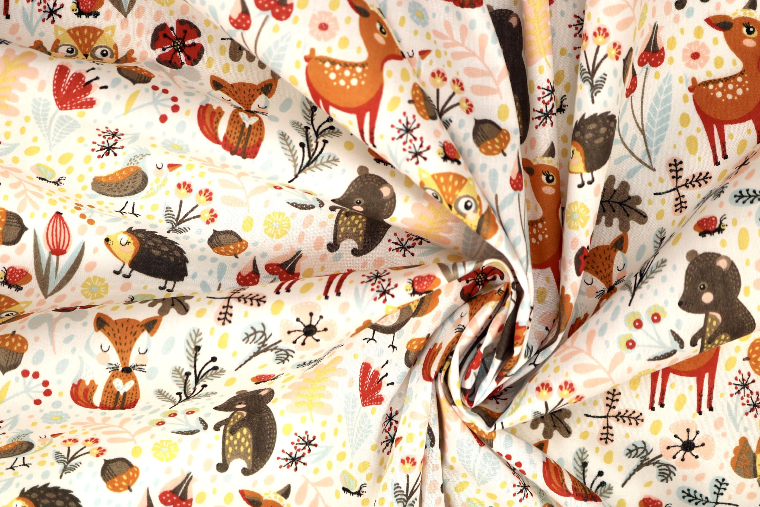 Pyrhan Jungle Animal Nursery Patterned Printed Fabric -45 Inch Wide Polycotton Per Metre- Similar to 100% Cotton - Quilting Fabric Used in Sewing Kits and Accessories (Woodland Animals)