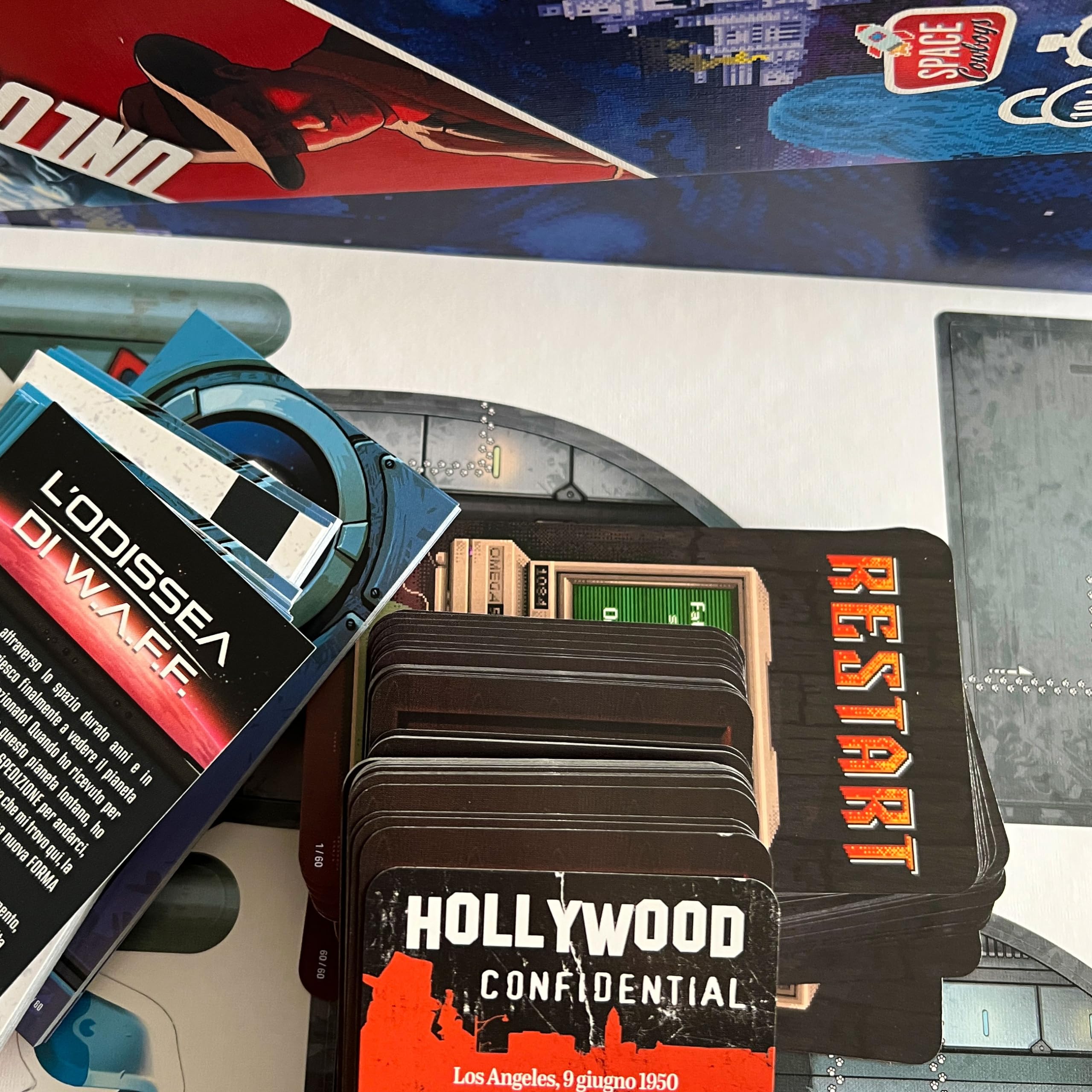 Asmodee - ¡Desbloquea! Aventuras extraordinarias, juego de mesa con aplicación, Escape Room, 1-6 jugadores, más de 10 años, edición italiana