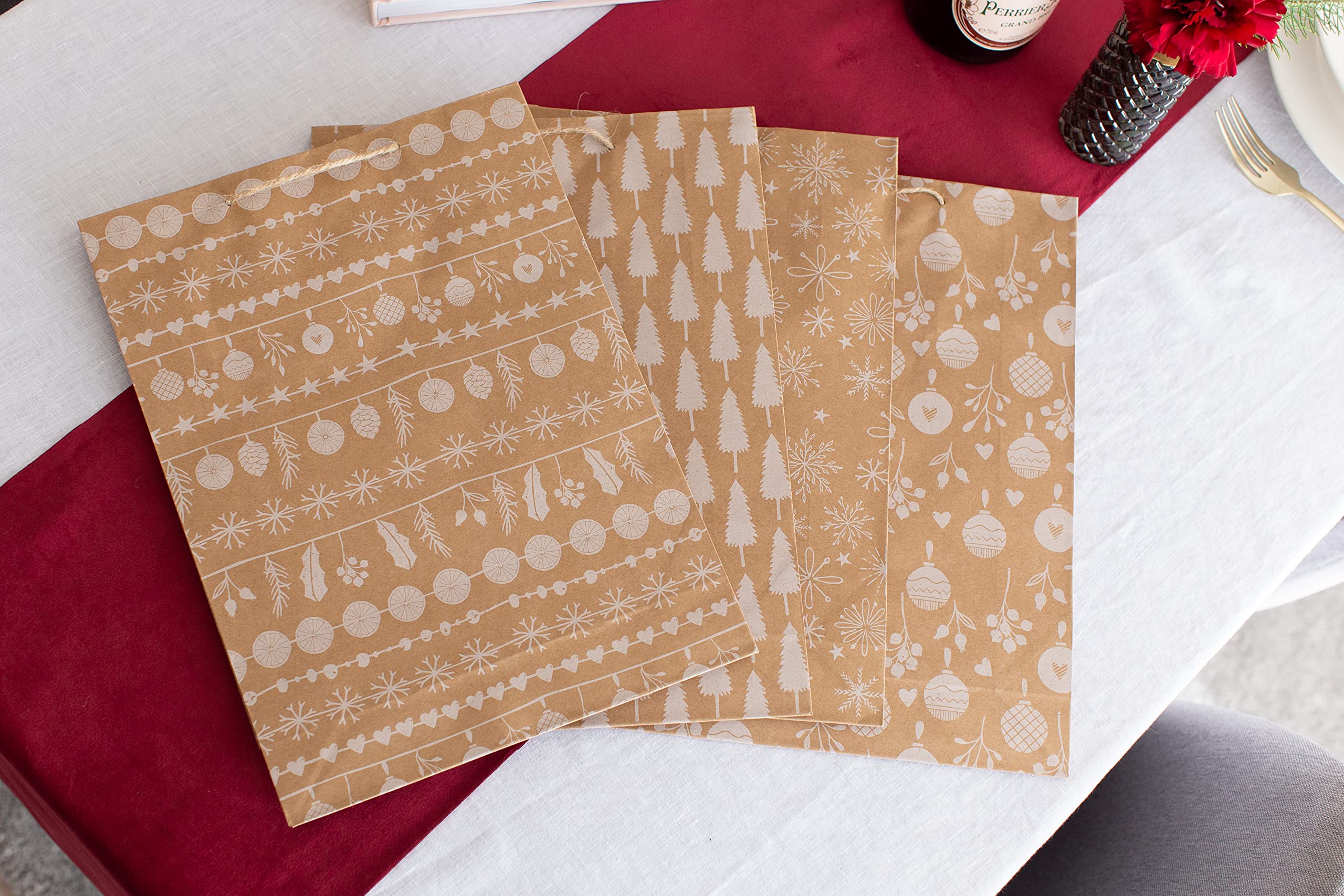 100% Mosel Sacchetti Regalo Natalizi Kraft 12 Pezzi 18x23x8 Cm - Stile Scandinavo Con Manico In Iuta - 2