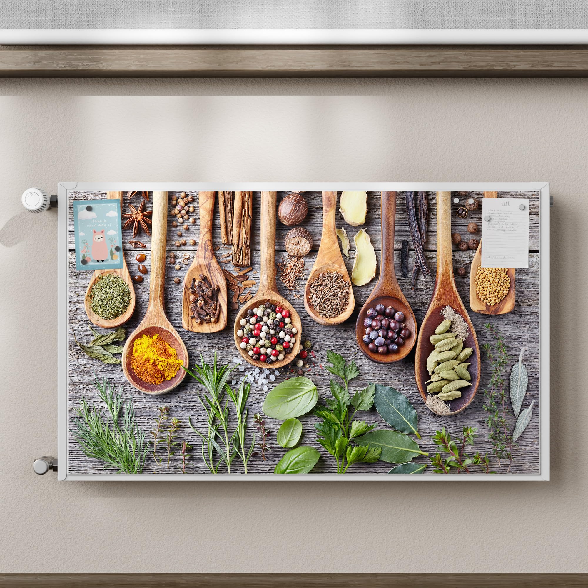 DEQORI Folia magnetyczna do ogrzewania 100 x 60 cm | motyw zdobiona łyżka kuchenna | dekoracyjna mata magnetyczna, ochrona grzejników | magnetyczna folia dekoracyjna samoprzylepna, magnetyczna i