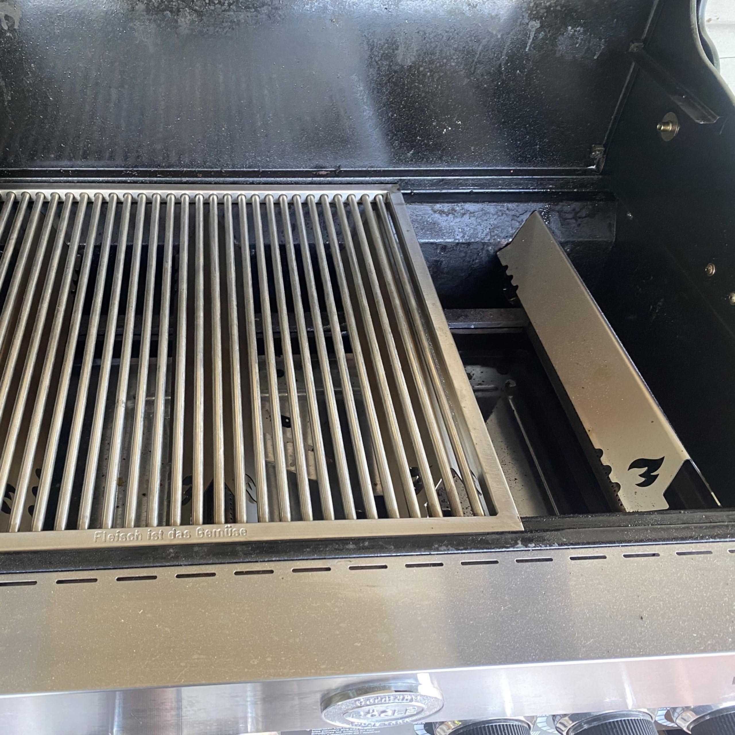 Grillrost.com Das Original Edelstahl Aromaschiene für Rösle Brennerabdeckung für Videro G4-SL und G4-SK