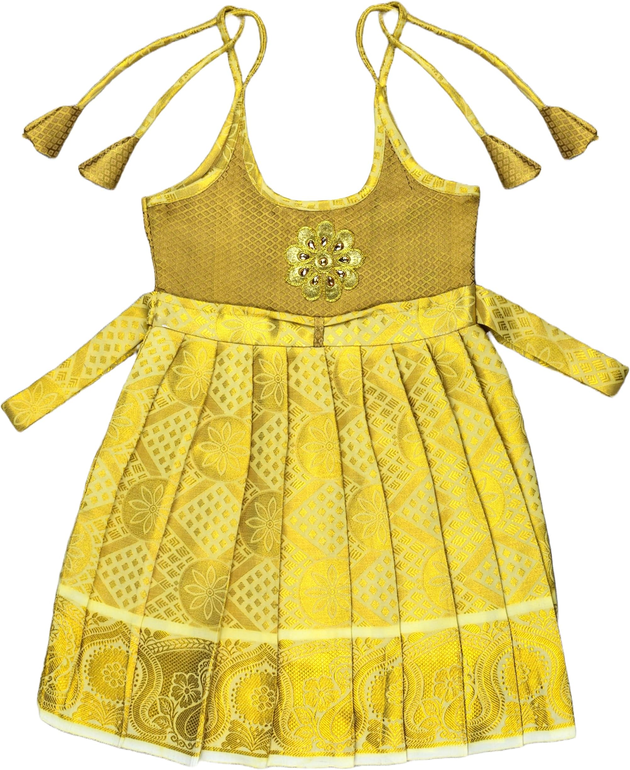 AMIRTHA FASHIONNew south Indian traditional pattu pavadai pattu langa lehenga choli Jecquard Lehenga choli for girls dress (Kerala Golden)