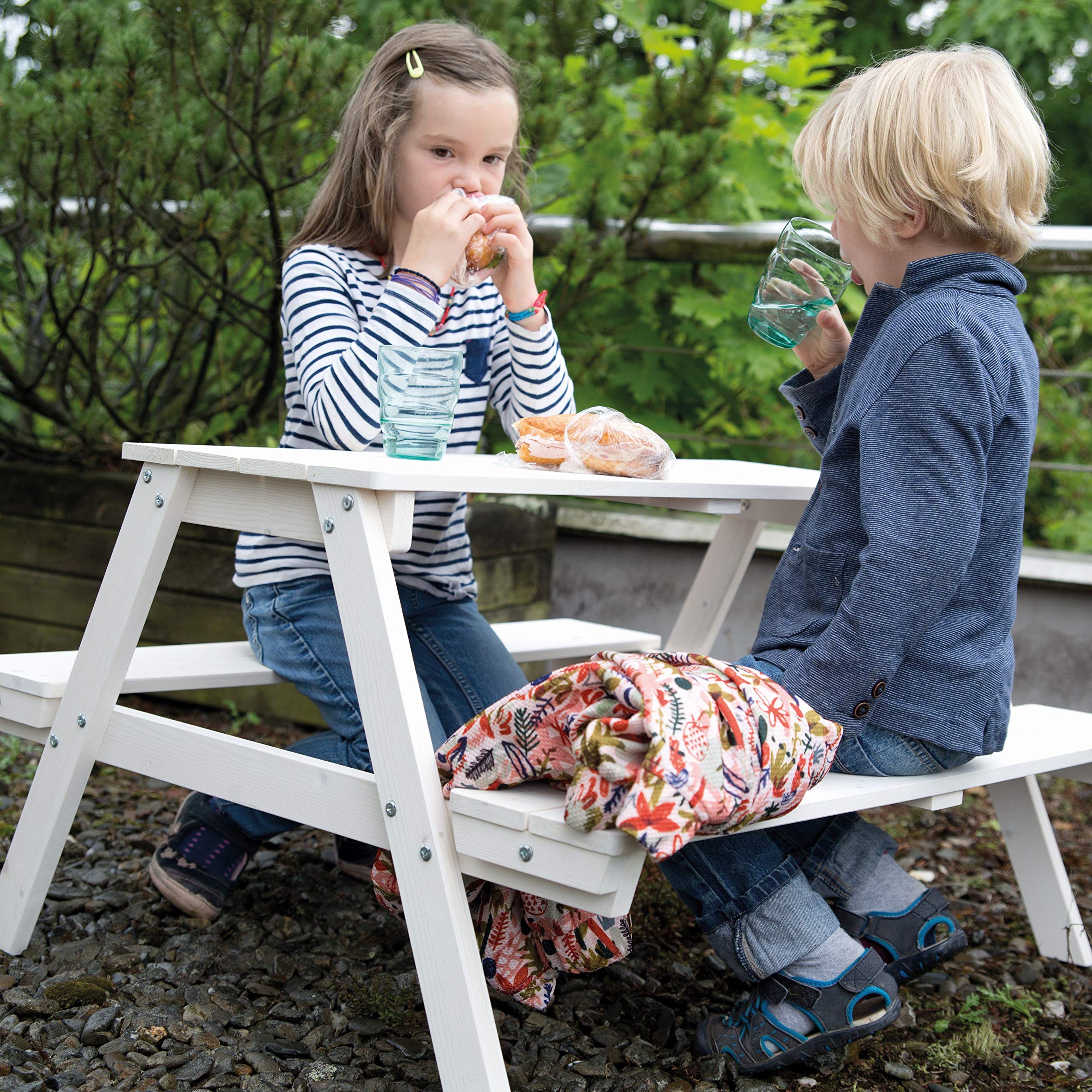 roba Ensemble de Table et Bancs avec Trou de Parasol Picnic for 4 Outdoor+ 4 Places - Bois Massif Résistant aux Intempéries - 89 x 85 cm - Supporte 100 Kg - Teinté Gris