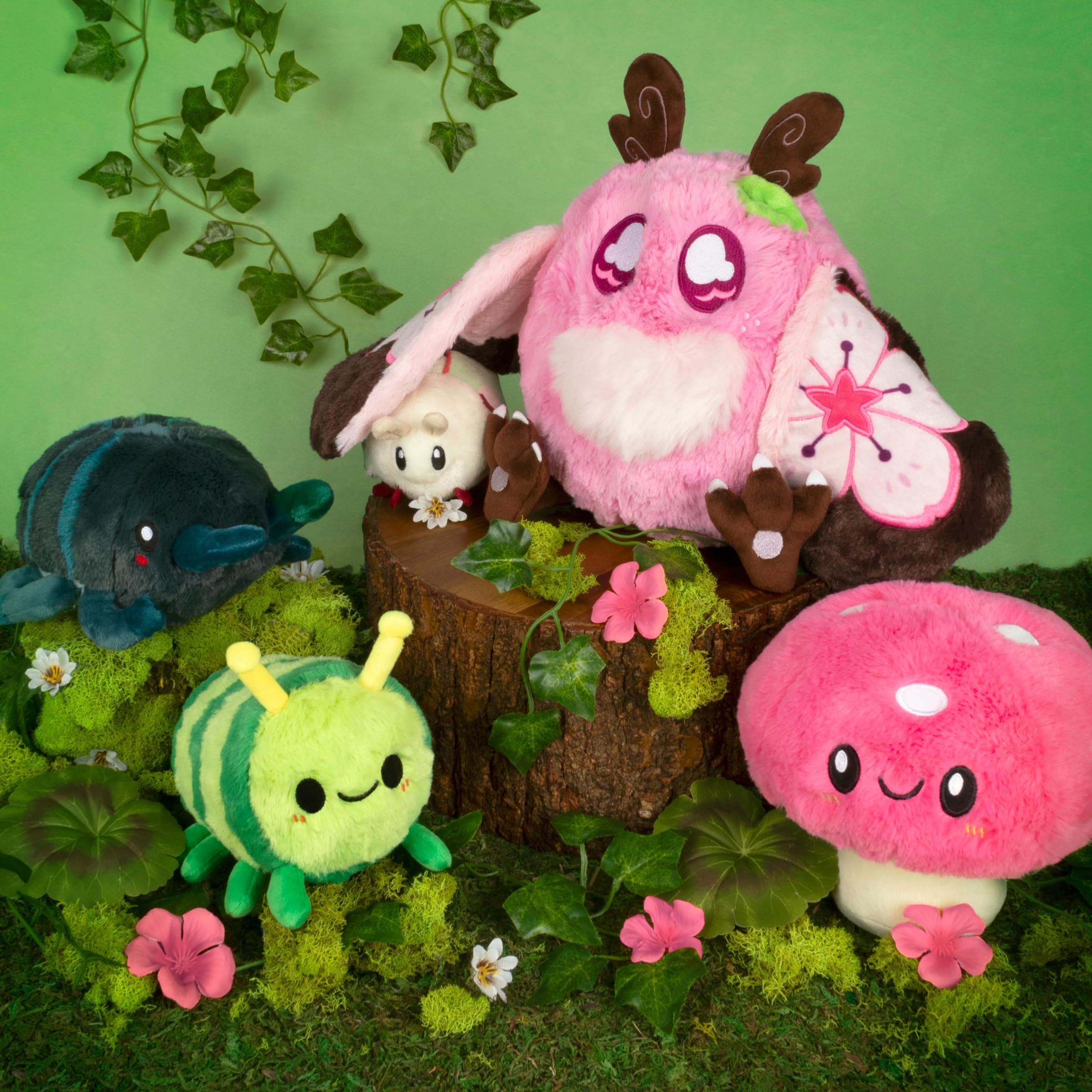 Squishable / Mini Rosy Maple Moth 7