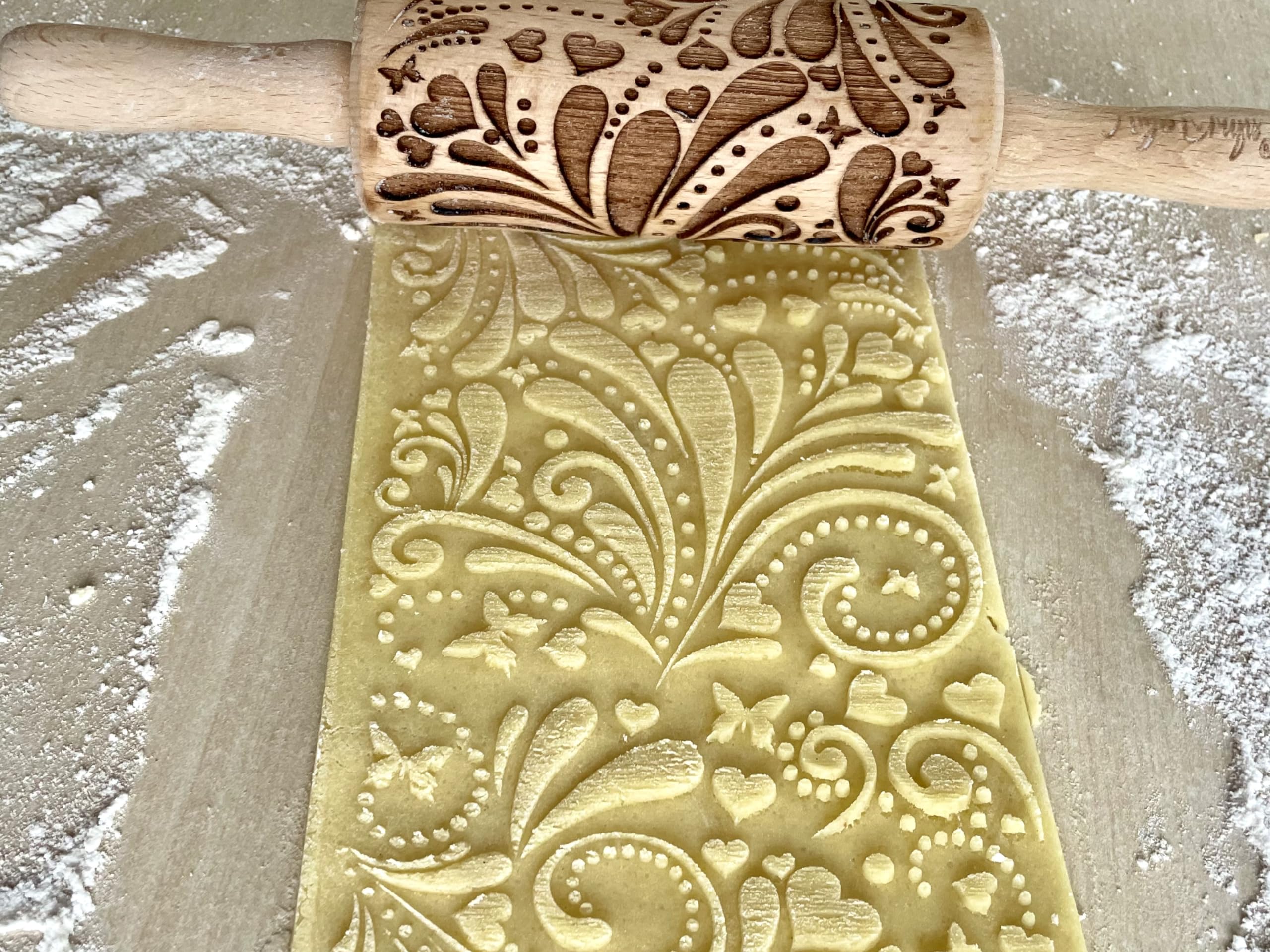 SCHÖNER TAG 3-er SET mit HERZEN, PAISLEY und FRÜHLING Muster. Nudelholz für hausgemachtes Gebäck. Nudelholz mit muster von Algis Crafts