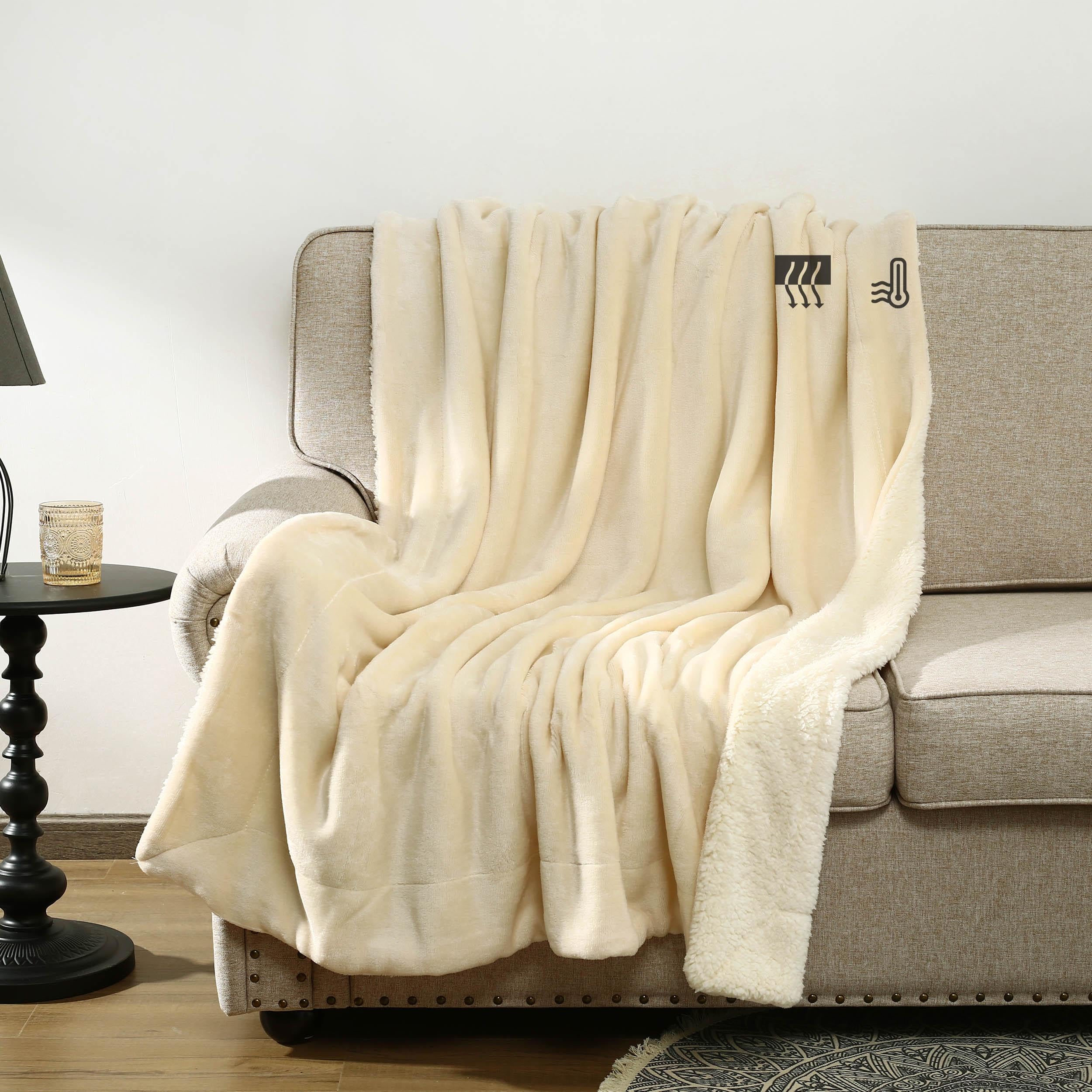 HOMEYA Manta Borreguillo para Sofa y Cama 220x240 cm - Reversible Franela y Sherpa, 100% Poliester, Suave y Calido, Manta Polar para Adulto y Niño, Beige