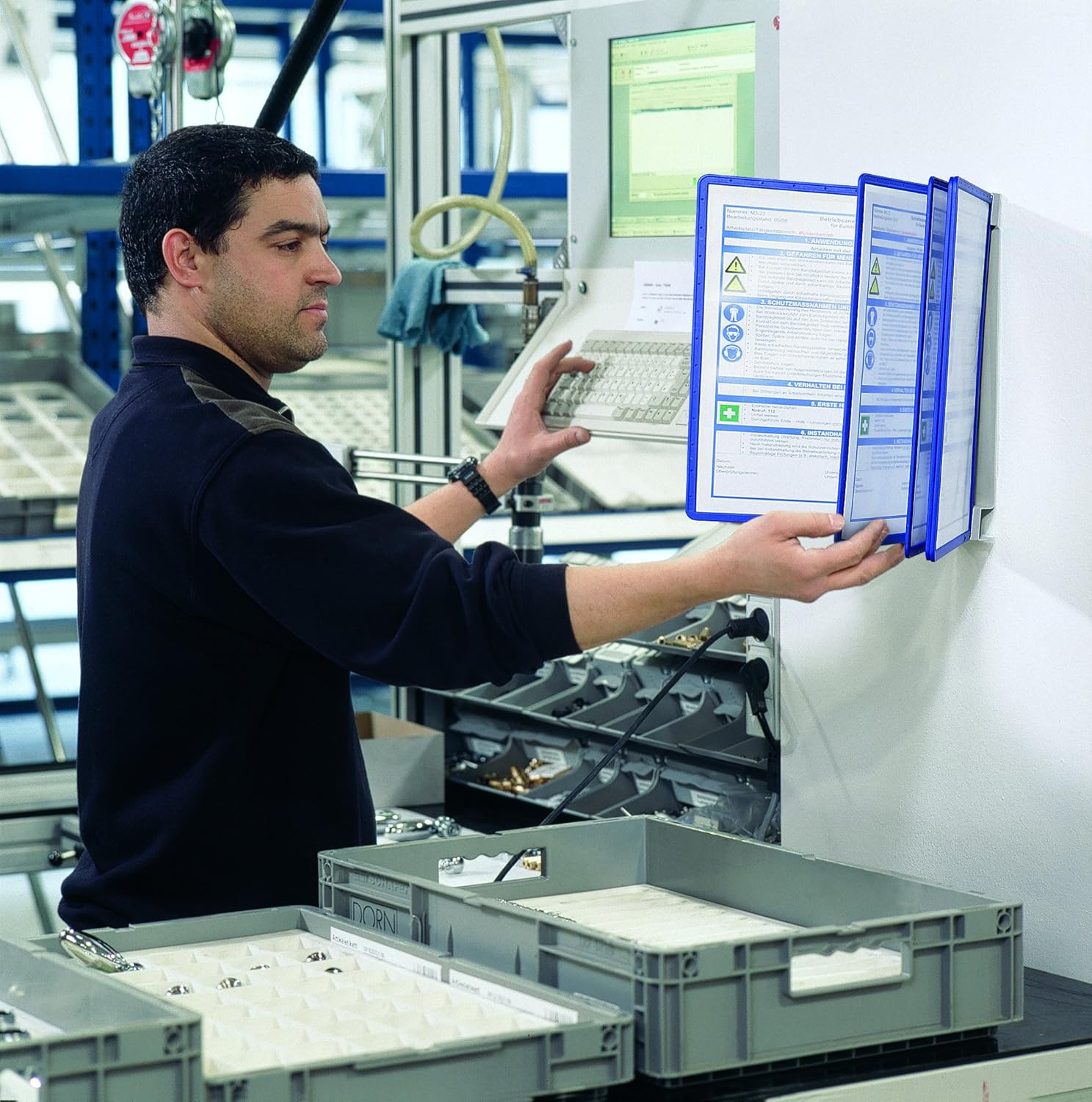 DURABLE SHERPA 5-Panel Wall Reference System, Assorted Color Borders (555200) : Office Desk Organizers : Office Products