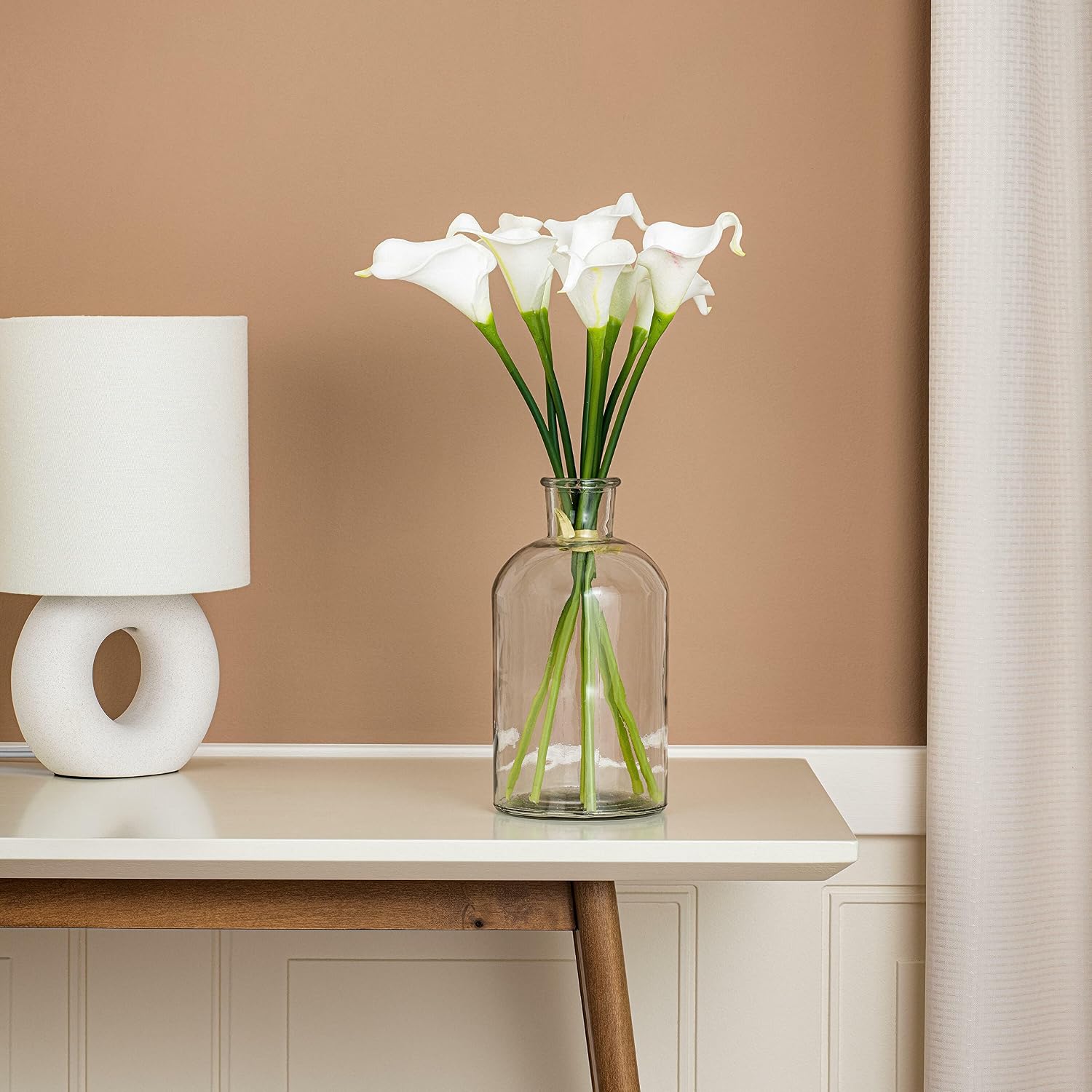 Vickerman 14'' Artificial White Calla Lily Bundle - Formal Ivory Calla Lily Flowers - Cala Lilies Artificial - Perfect for Home Decor - Maintenance Free