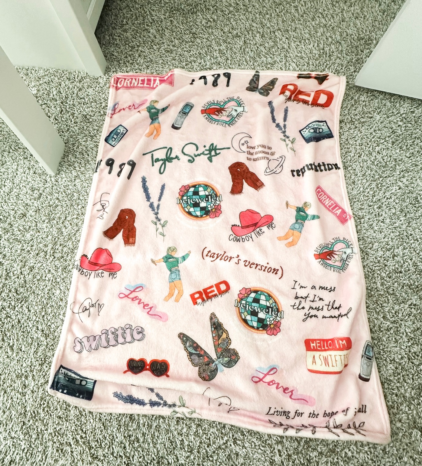 テイラースウィフト  ブランケット Taylor Swift Midnights Blanket – Taylor Swift Official Store