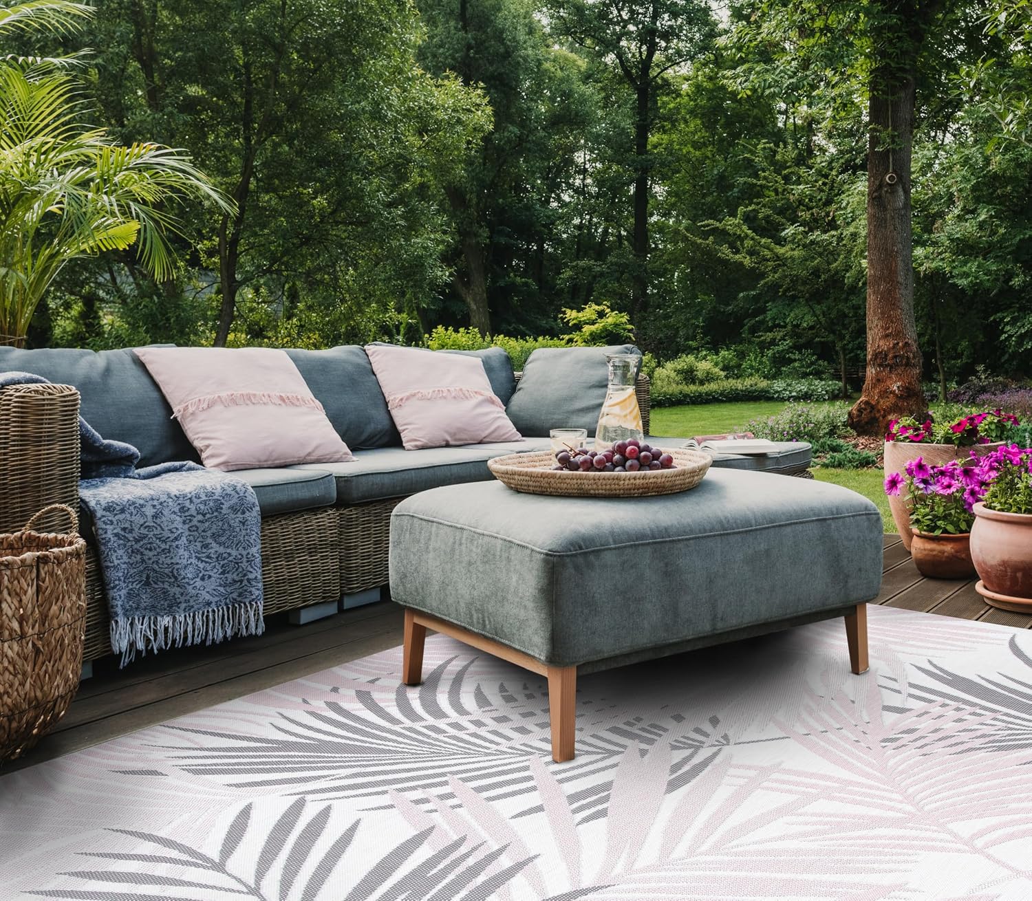 SAFAVIEH Courtyard Collection 8' x 10' Ivory / Pink CY8837 Indoor/ Outdoor Waterproof Easy Cleaning Patio Backyard Mudroom Area Rug