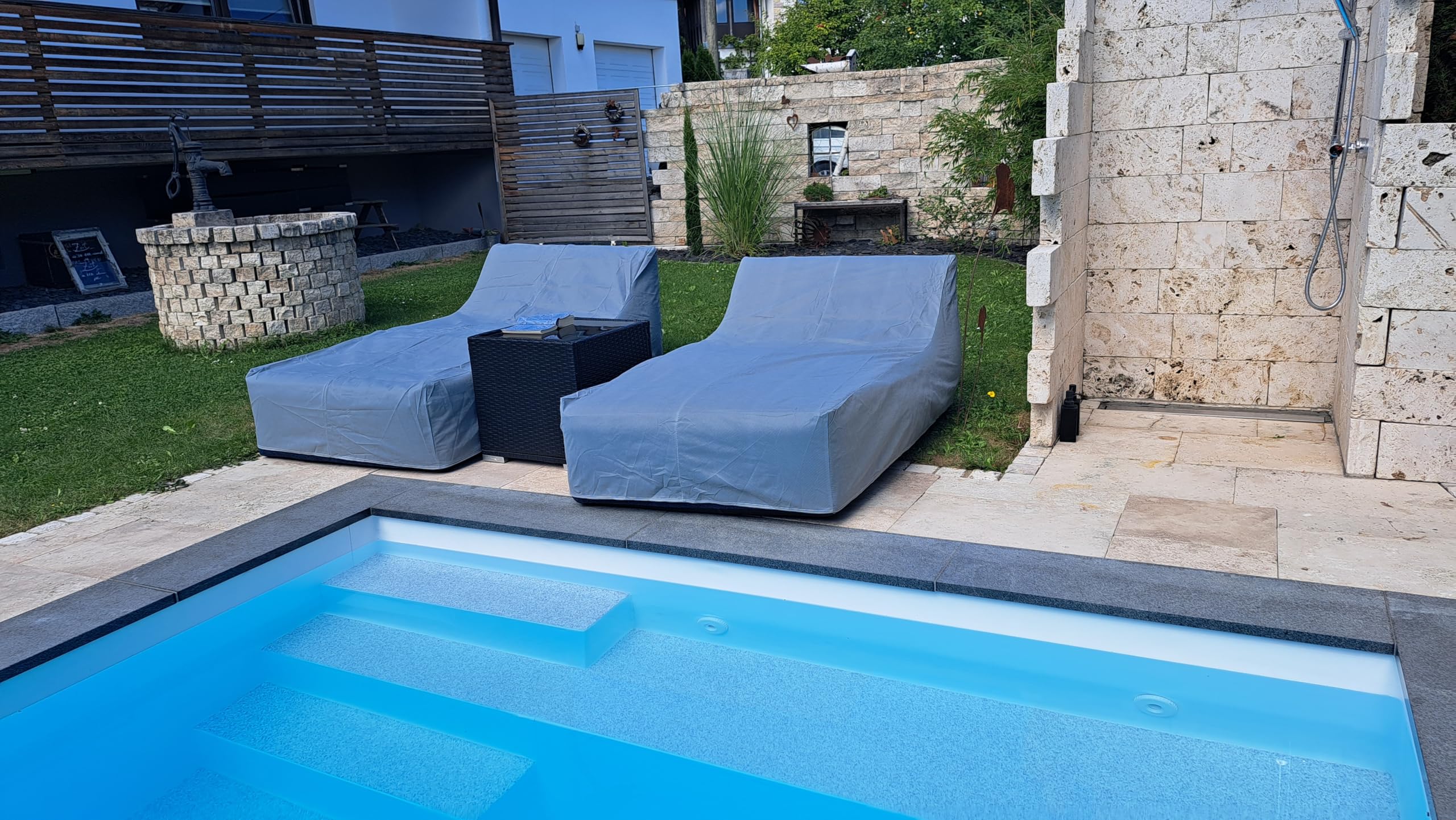 Premium PRO Design Aufblasbarer Camping Sessel mit Textil-Bezug - Ergonomischer Outdoor Lounge Chair - Doppelwandig & Robust - Strand & Festival Luftsofa (Meridian Chair mit Lounge Sitz, Blau)