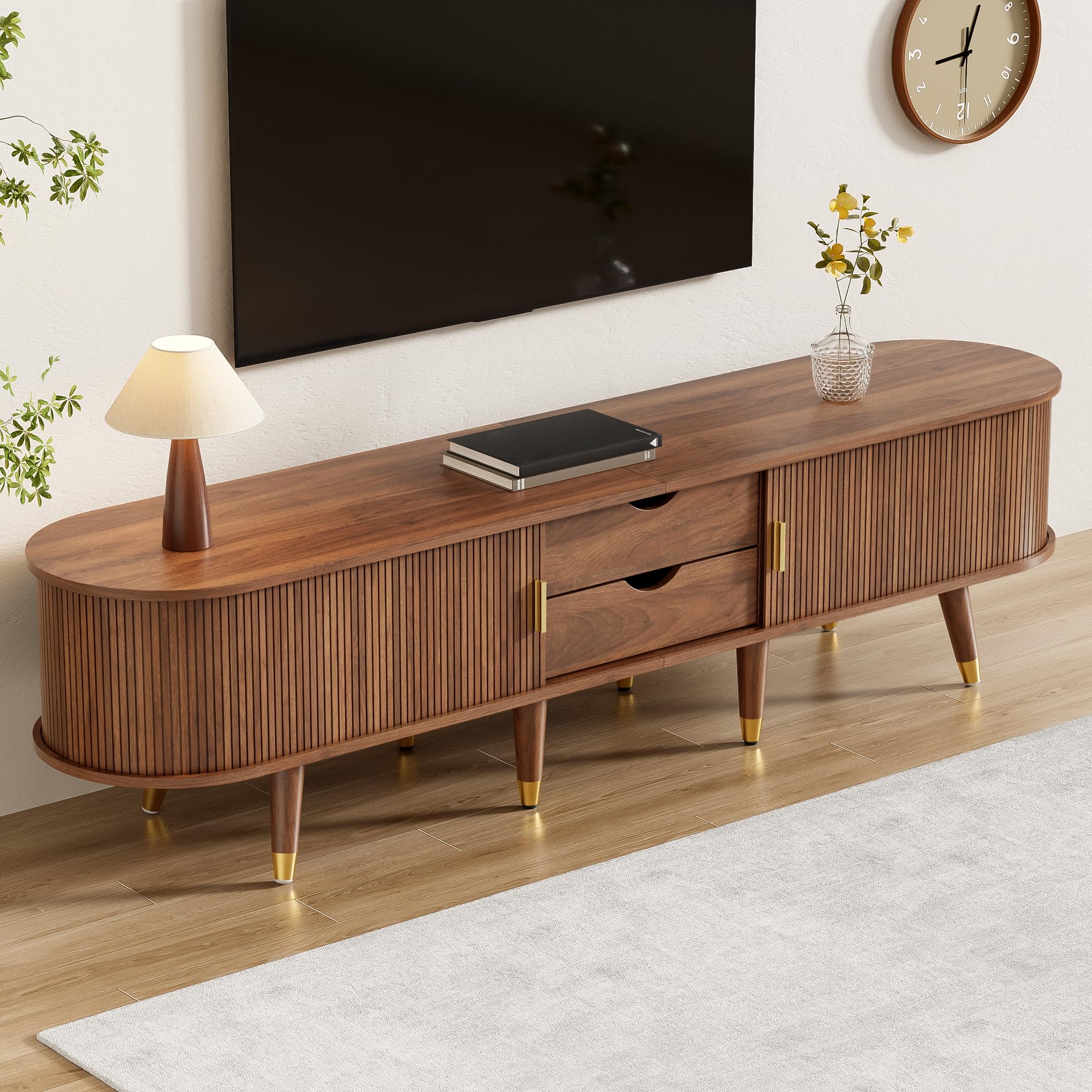 Merax Meuble TV 175 x 38 x 45 cm, style maison de campagne, avec porte coulissante en rotin, aspect noyer, beaucoup d'espace de rangement, compartiments ouverts, tiroirs et armoire, détails dorés