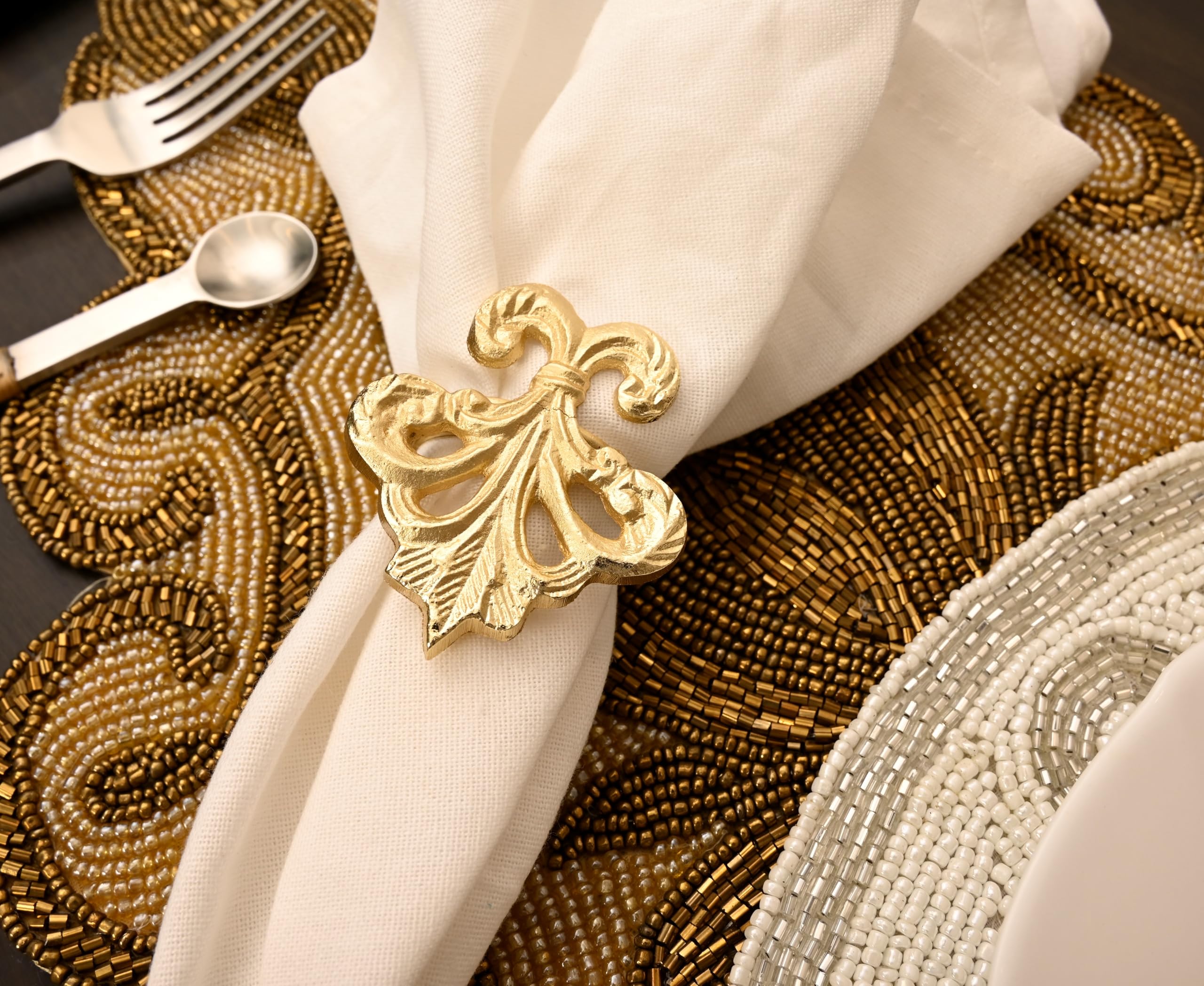 Set Di 8 Portatovaglioli Con Strass - Forme Cuore, Trifoglio E Fleur De Lis, Oro, Per Decorazione Tavola San Valentino E Mardi Gras - 2
