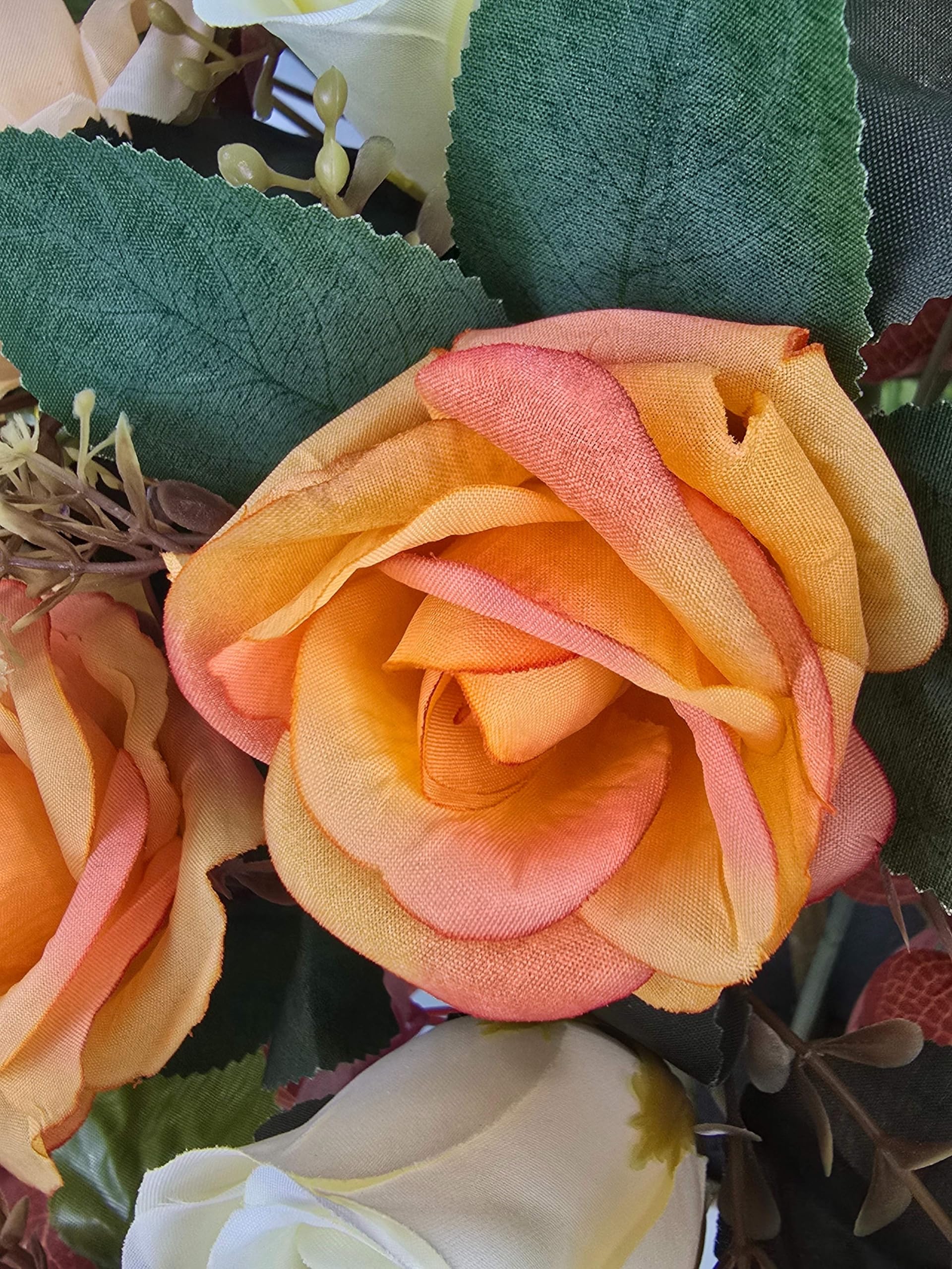 DRW Centro de Flores Cementerio, Iglesia Bodas sepulturas Rosas otoñales Beige y Naranja Artificiales 65x30x65