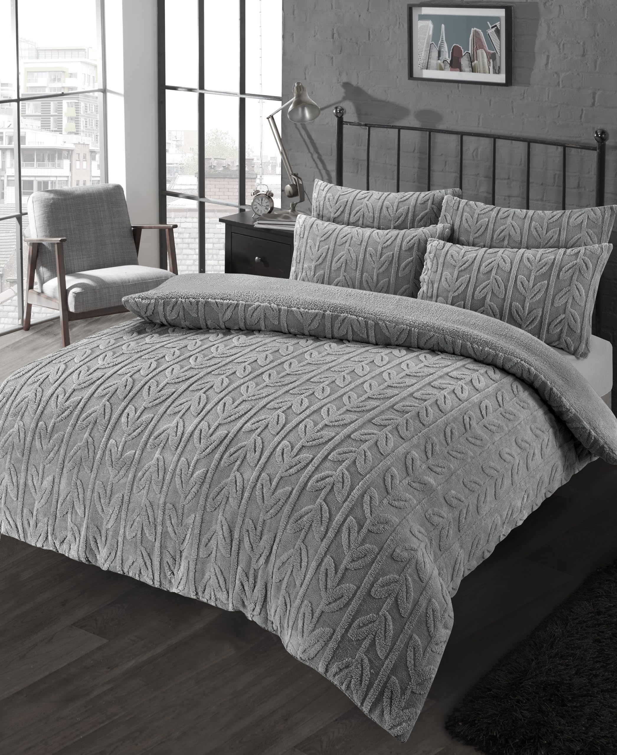 Olivia Rocco Leaf Teddy Fleece Duvet Cover Set Easy Care Quilt Bedding Sets with Pillow Case Thermal Warm Cosy Super Soft Fluffy Comforter Bed linens - Image 2