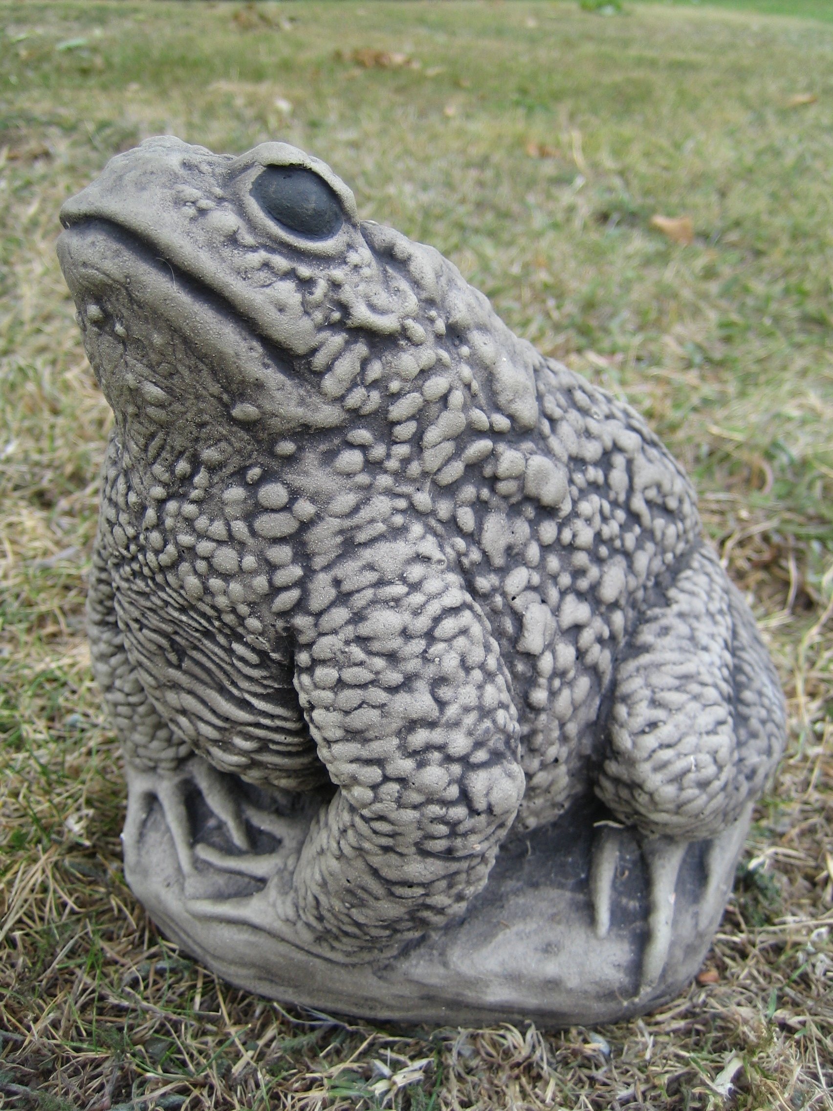 Neilsstonecraft Grey Medium Toad Stone Garden Ornament