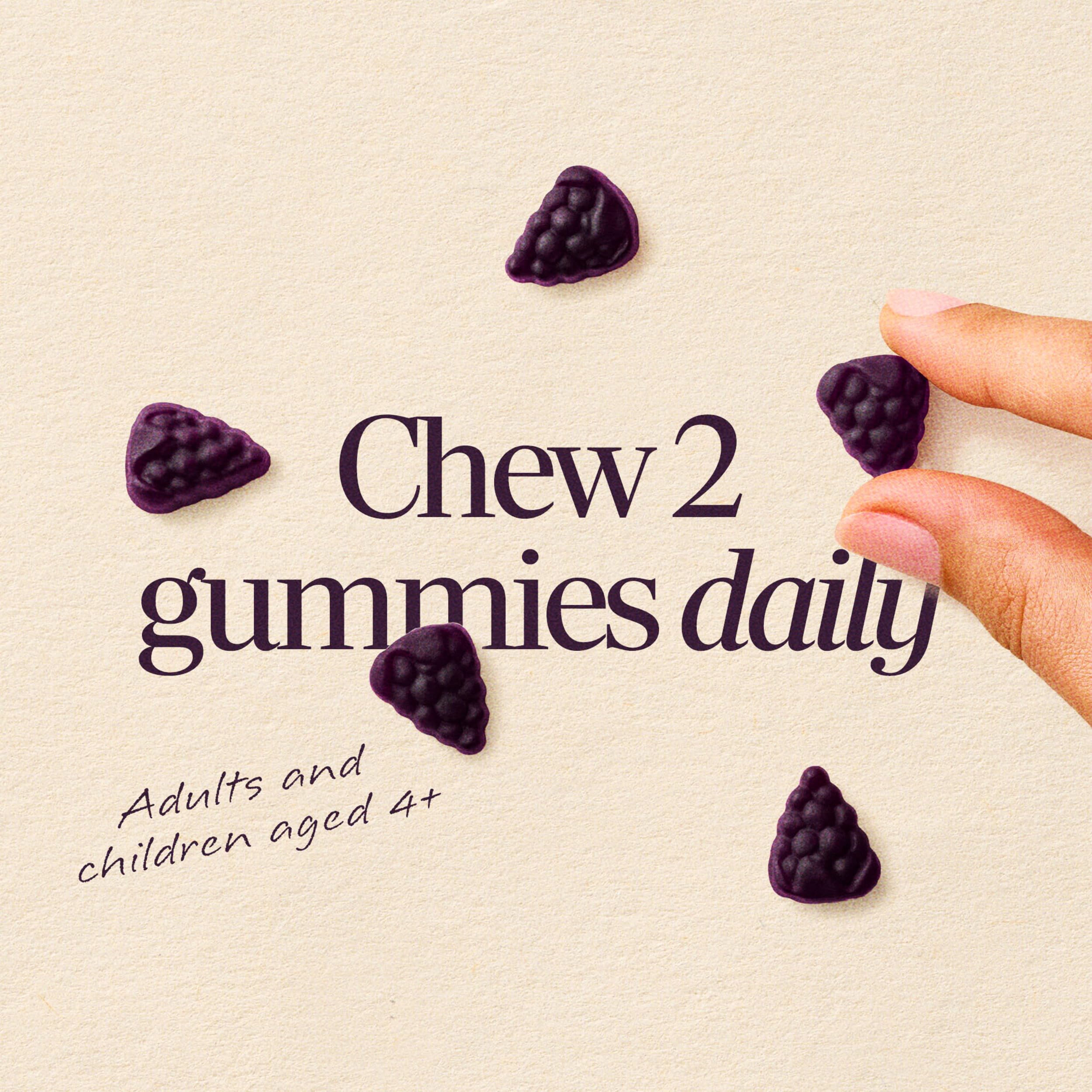 Nature’s Way Sambucus Elderberry Immune Support Gummies for Kids & Adults* with Black Elderberry Extract, Vitamin C, Vitamin D3, and Zinc, 60 Gummies (Packaging May Vary)