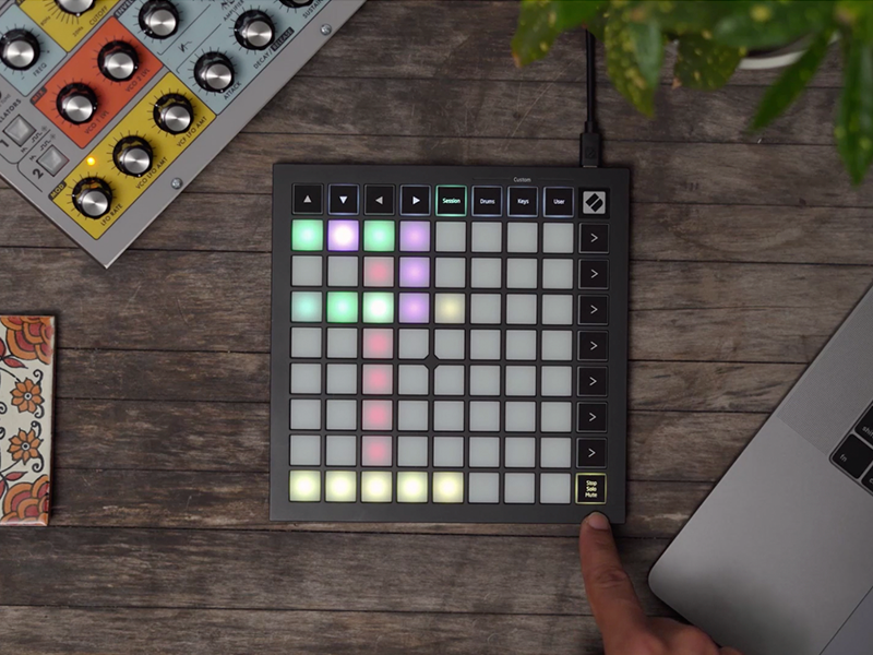 DTM・DAW Launchpad mk3 mini Novation Launchpad Mini Mk3 - Audiotech - profesjonalne