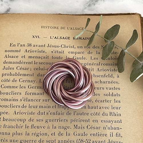 Miniatura 18 de Möbii Fidget Ball (Solid Color): Quiet Mobius ADHD Anxiety Stim Stress Relief Toy Tool for Home Travel Office or Desk (XL(Daydream), Full, Dark Iris)